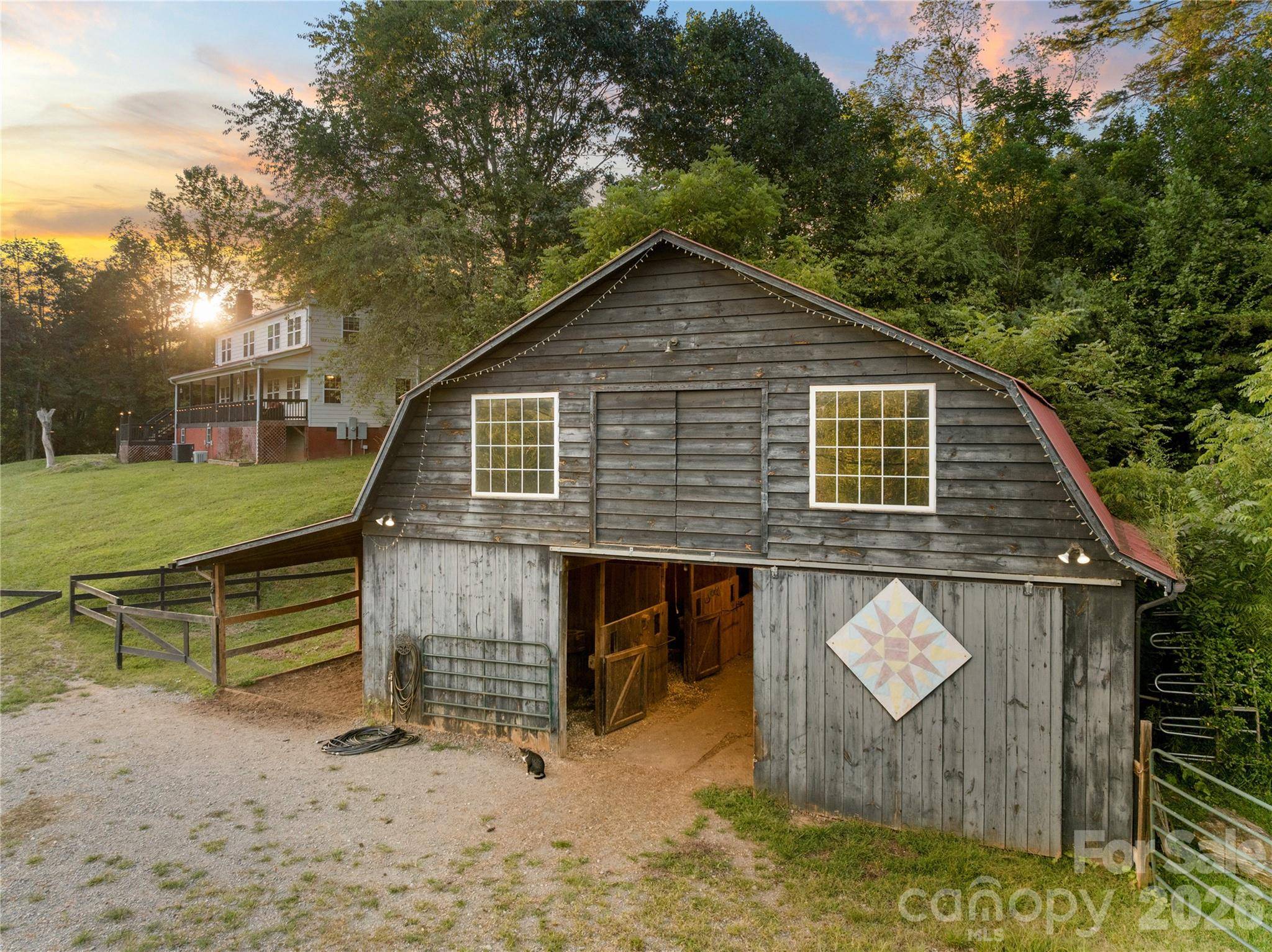 48 Silent Forest DR, Canton, NC 28716