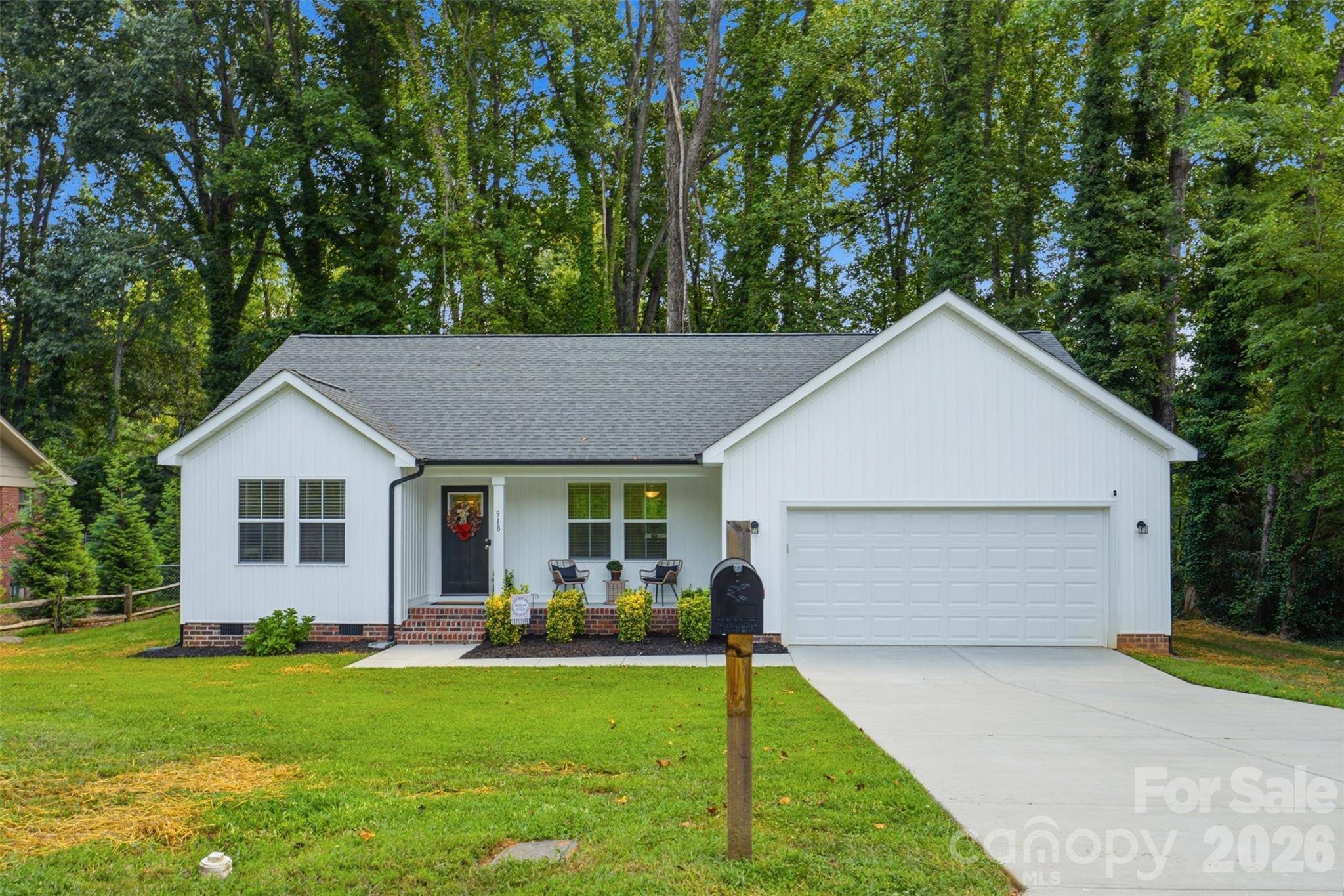 918 Brookwood CT, Statesville, NC 28677