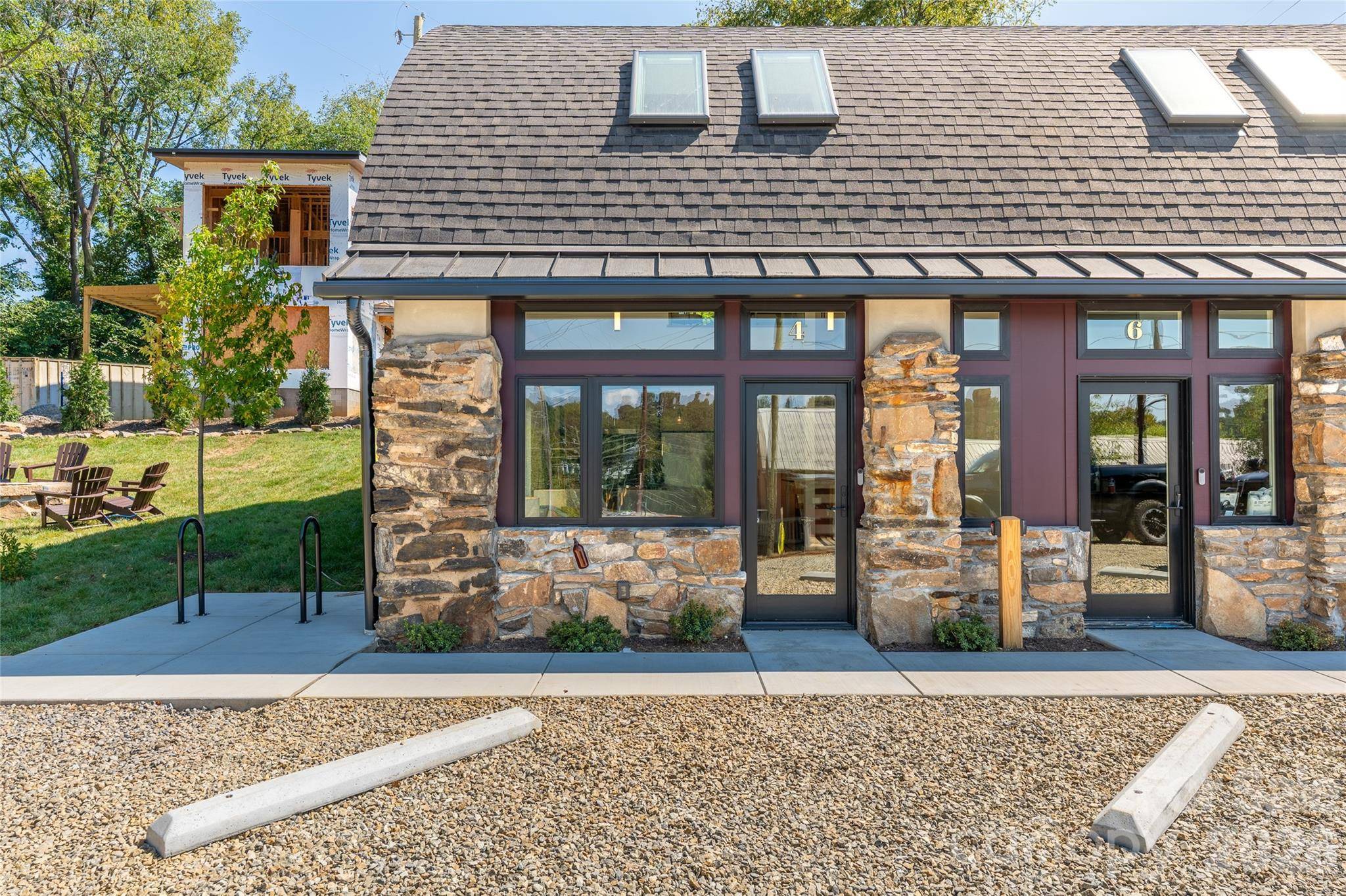 4 Roberts ST, Asheville, NC 28801