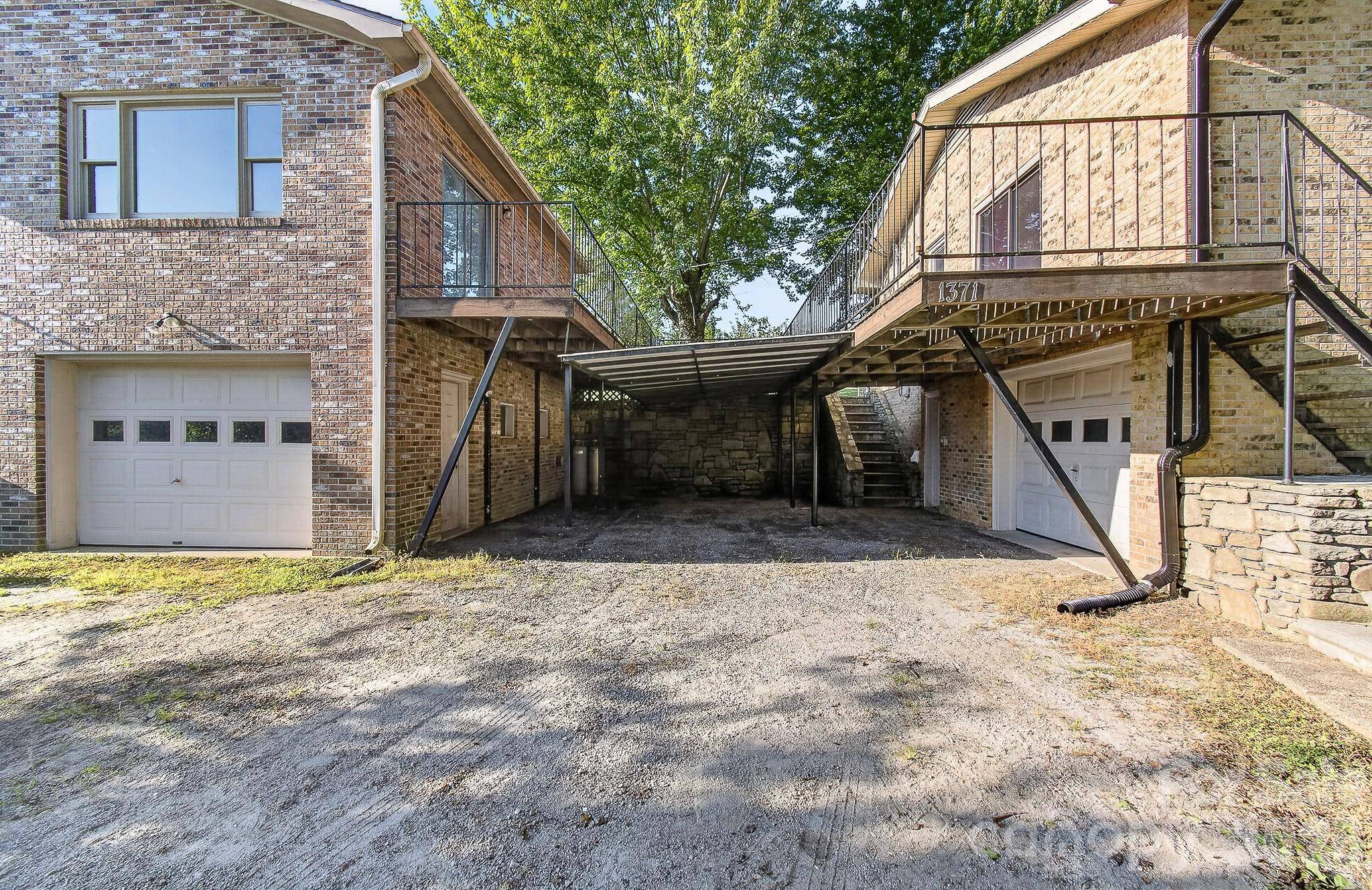 1371 Jackson Loop RD, Flat Rock, NC 28731