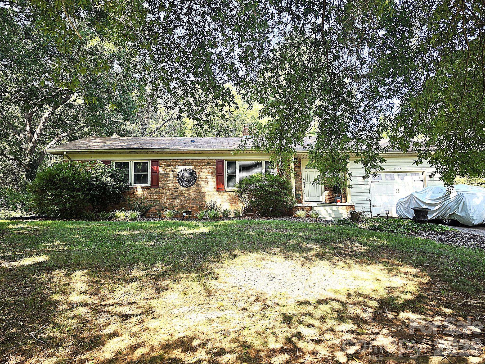 2925 4th Street DR NE, Hickory, NC 28601