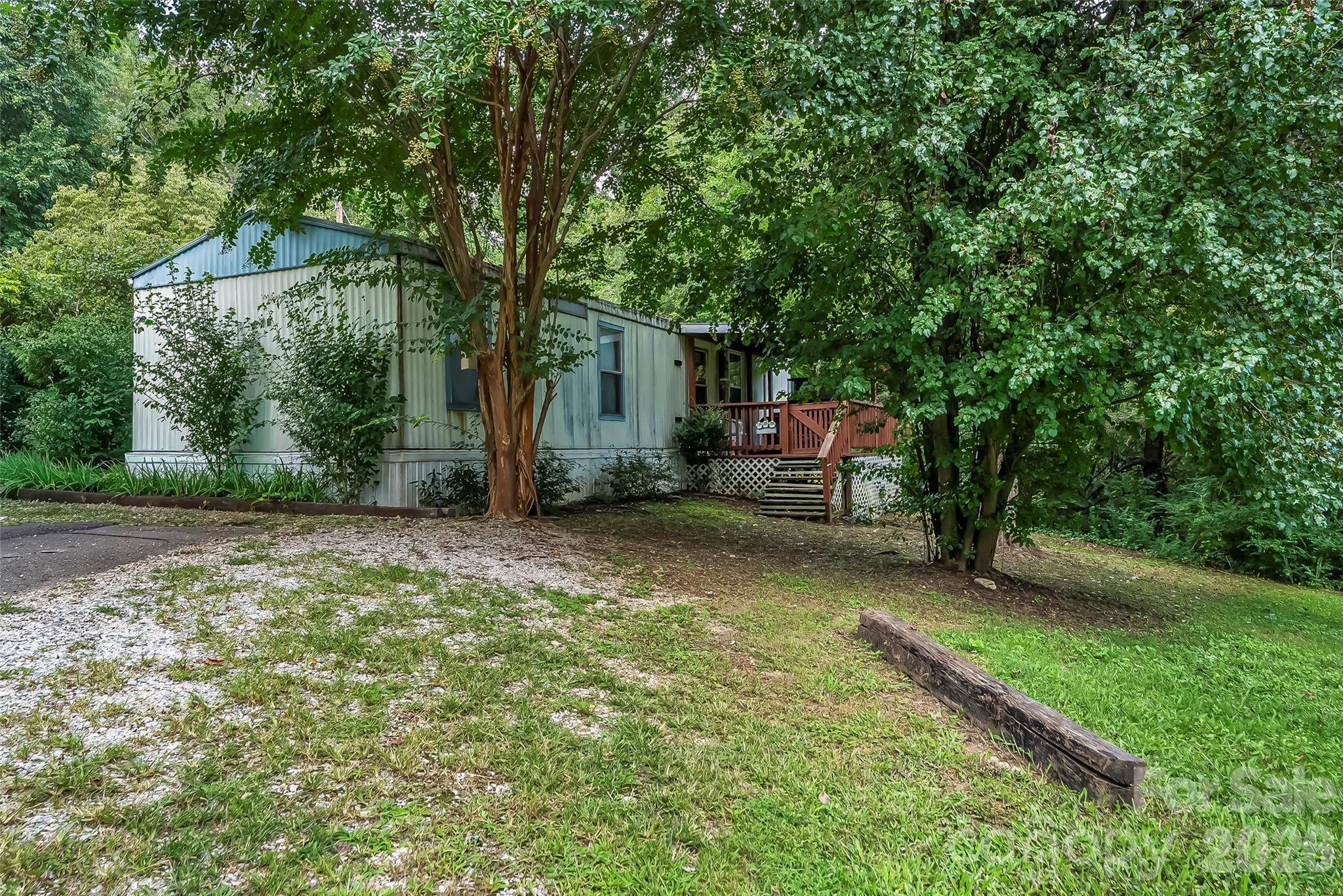 230 JOHNSON HOLLOW RD W, Marion, NC 28752