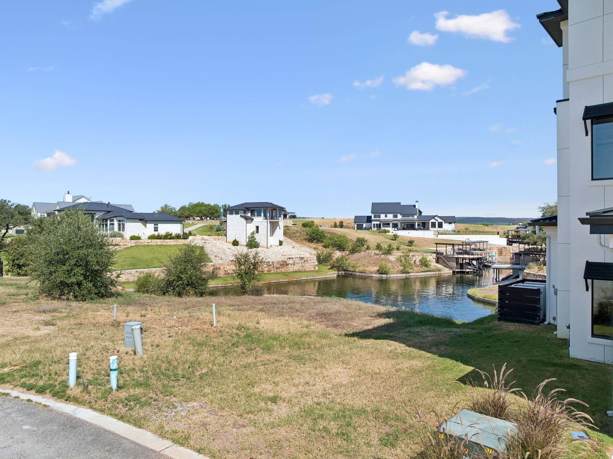 112 Houdini, Kingsland, TX 78611