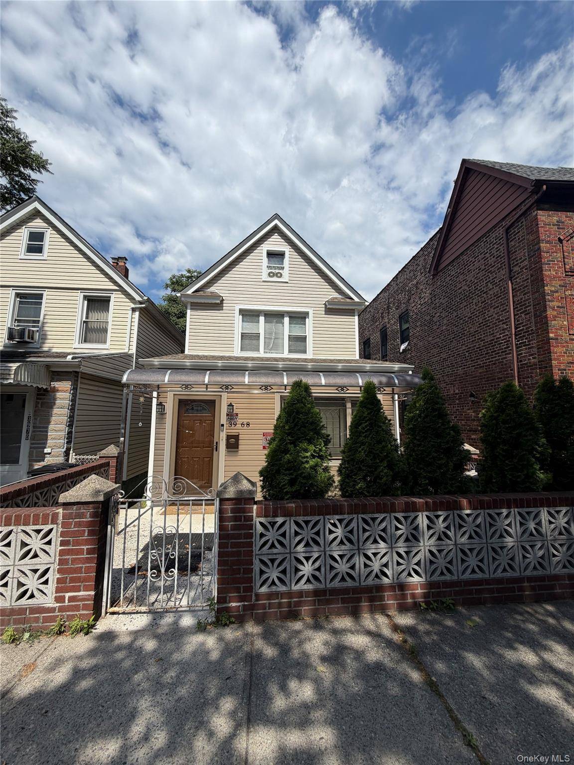 39-68 59th ST, Woodside, NY 11377