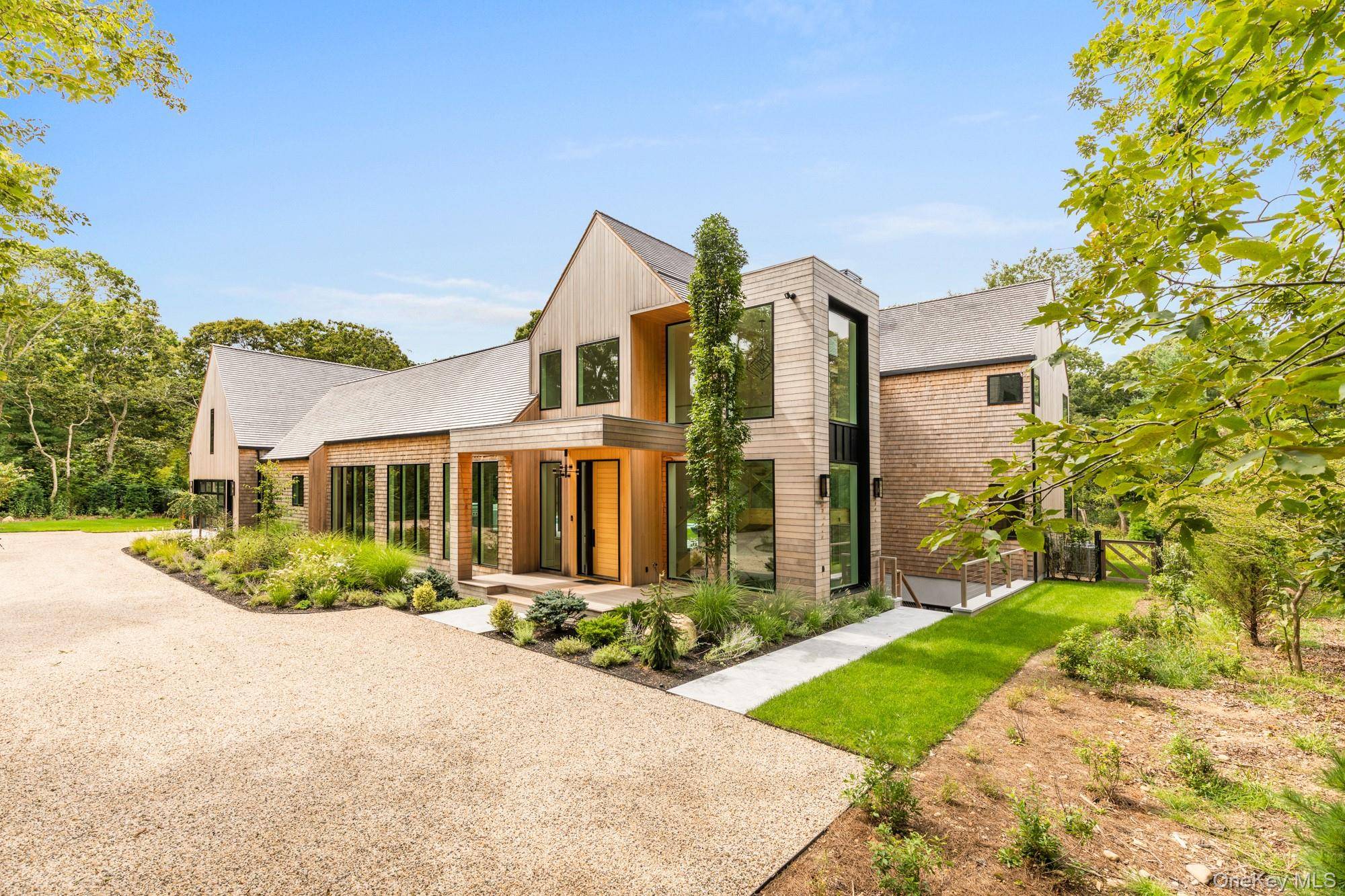 141 A Old House Landing RD, East Hampton, NY 11937