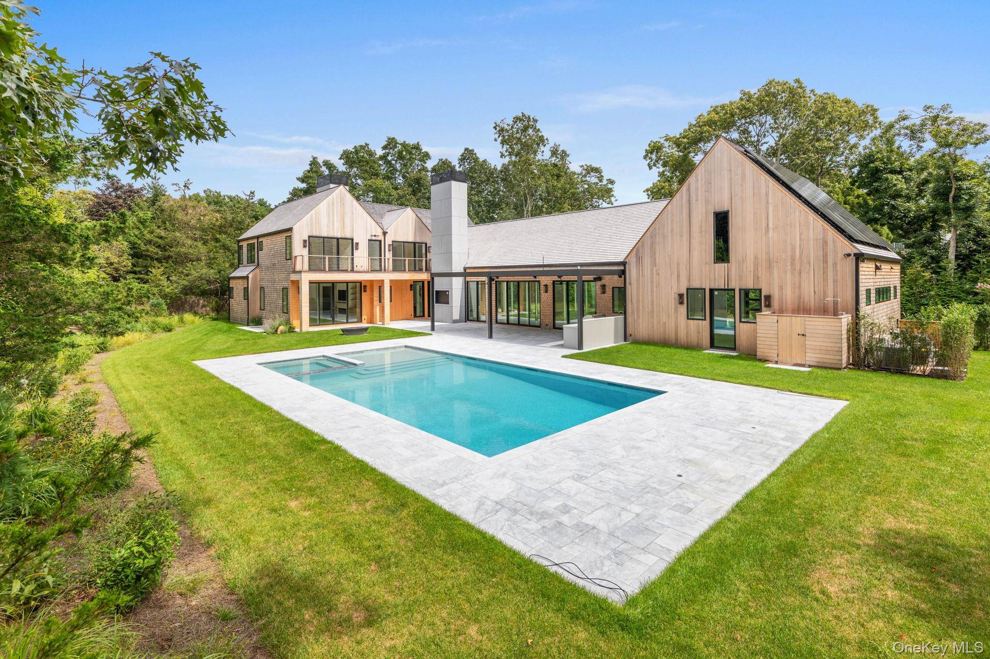 141 A Old House Landing RD, East Hampton, NY 11937