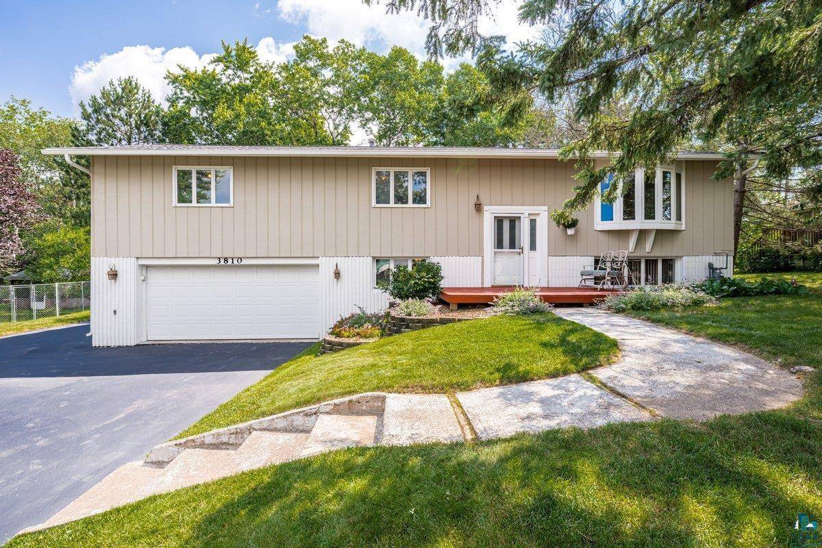 3810 Chambersburg Ave, Duluth, MN 55811-5836