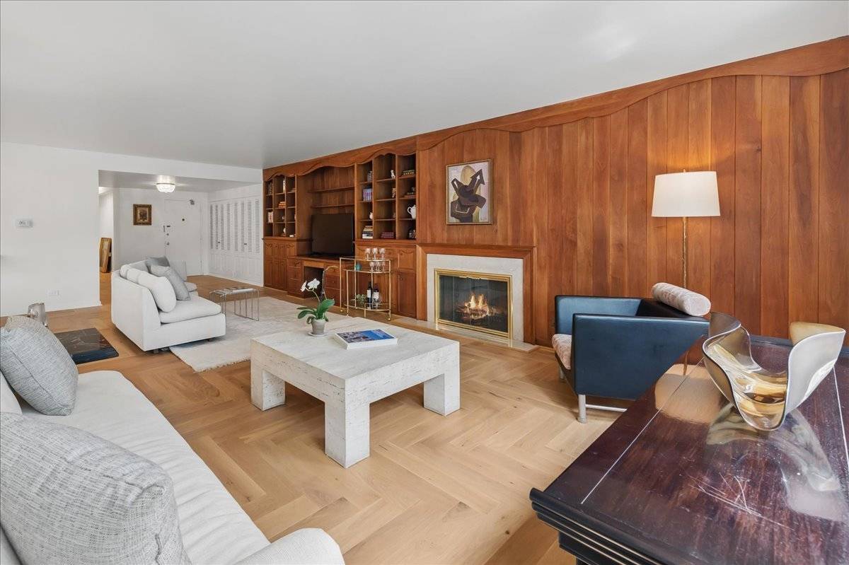 1508 Hinman AVE #3B, Evanston, IL 60201