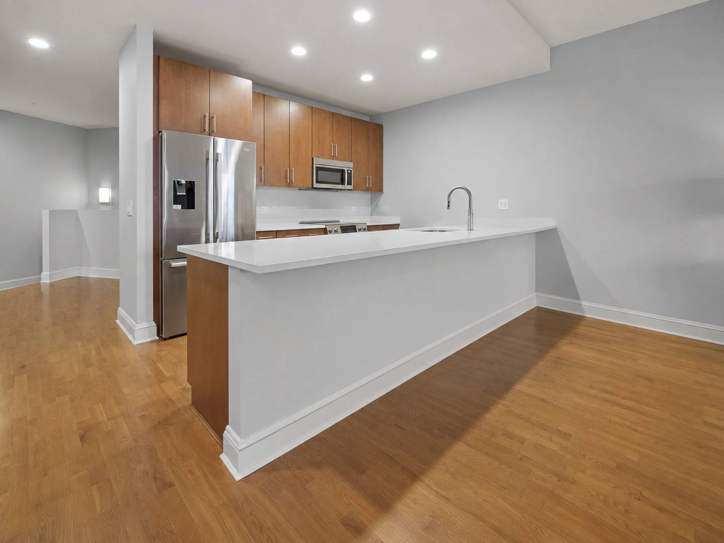 850 N Lake Shore DR #203, Chicago, IL 60611
