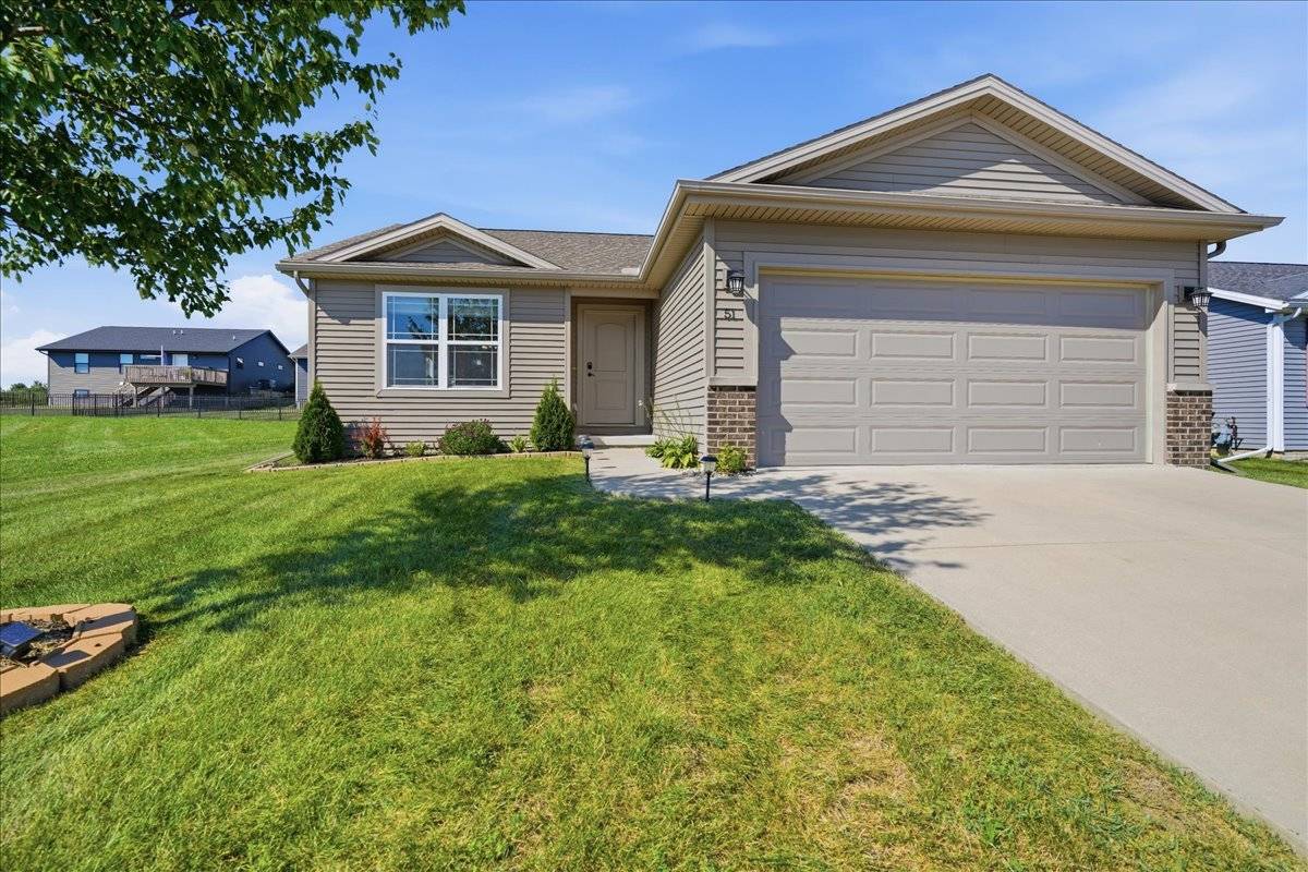 51 Winding WAY, Bloomington, IL 61705