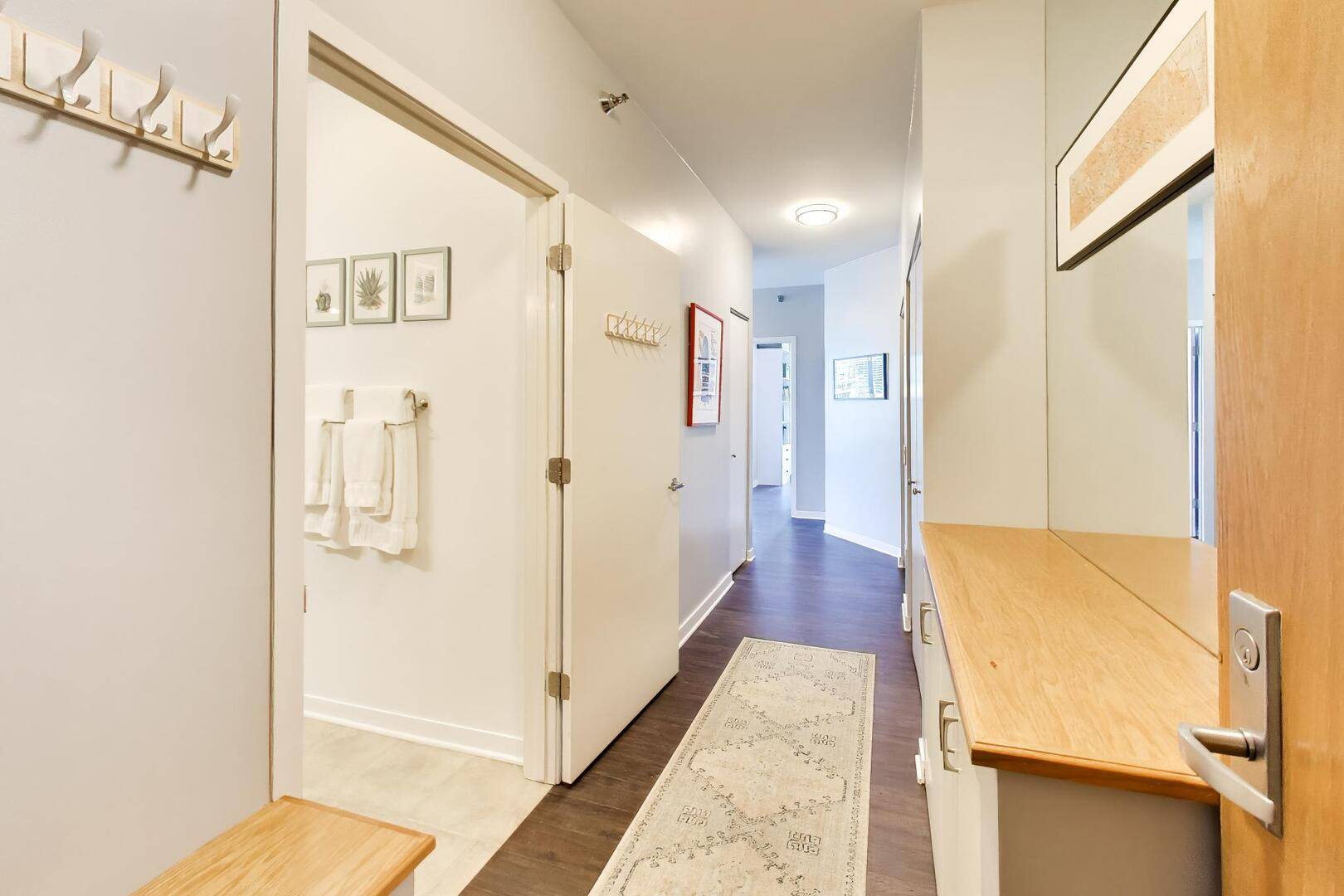757 N Orleans ST #707, Chicago, IL 60654