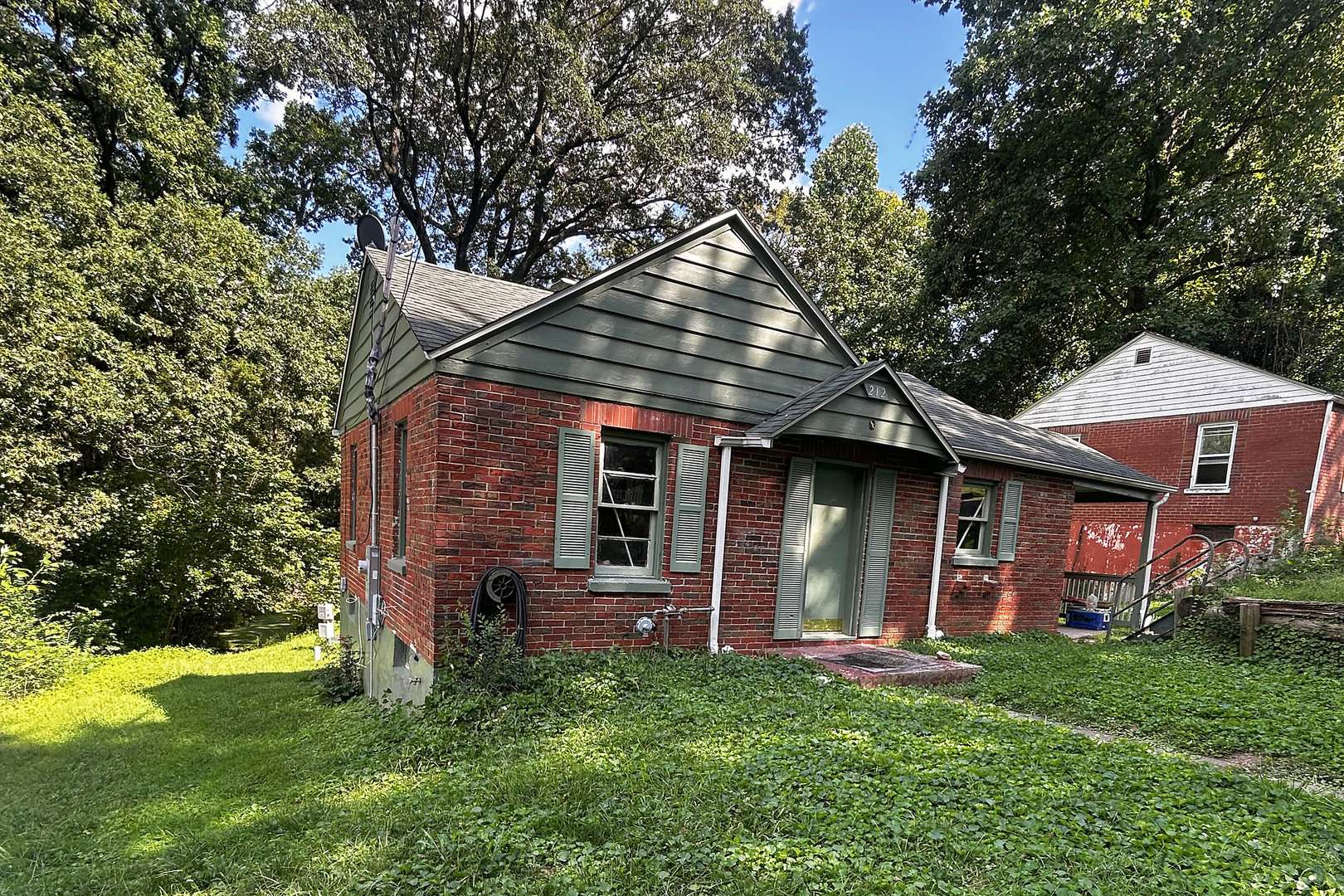 212 Tomlinson ST, East Alton, IL 62024