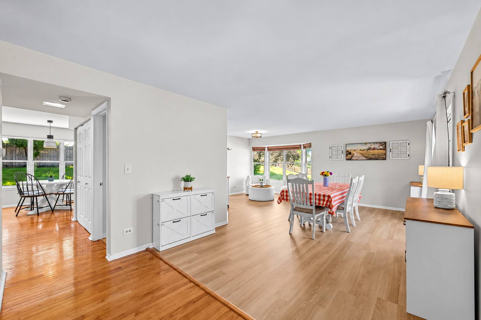 344 Yorkshire DR, Mundelein, IL 60060