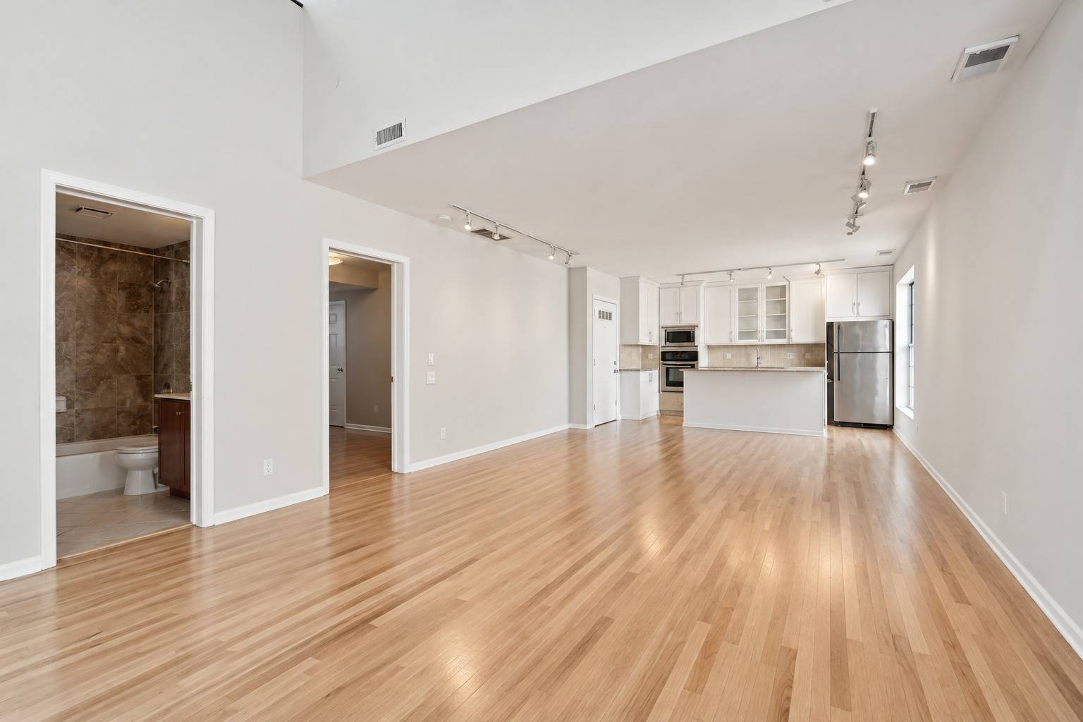 1640 W DIVERSEY AVE #6, Chicago, IL 60614