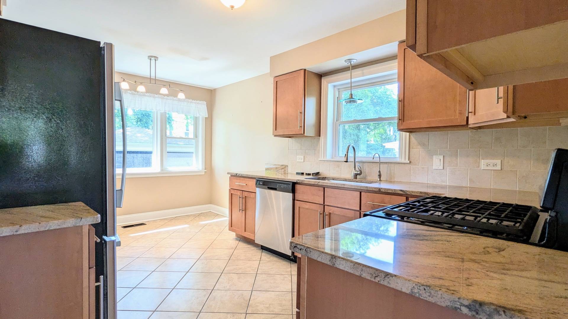 736 N Wilshire LN, Arlington Heights, IL 60004