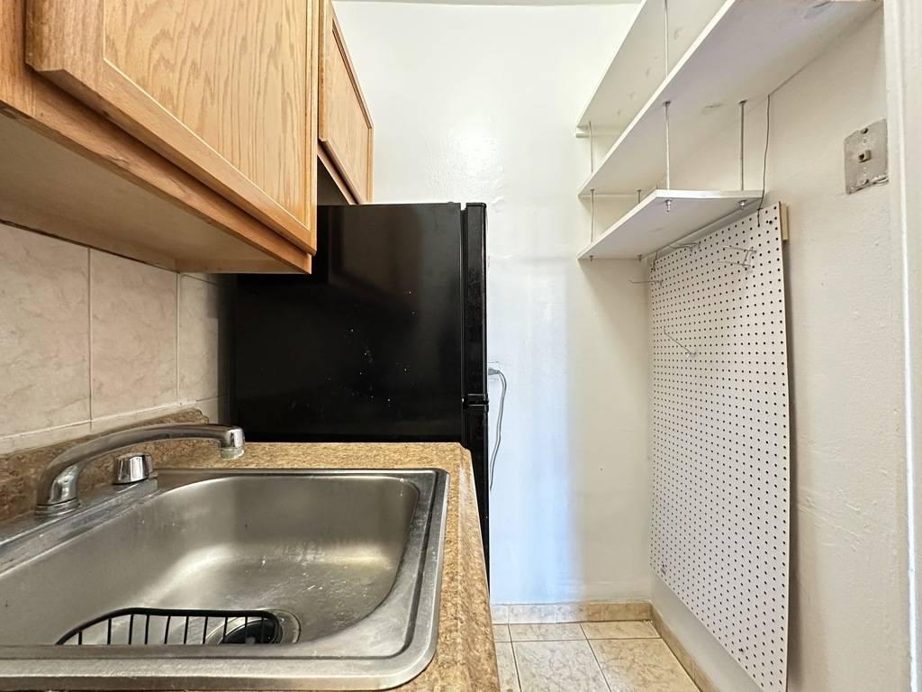 434 W Wellington AVE #401, Chicago, IL 60657