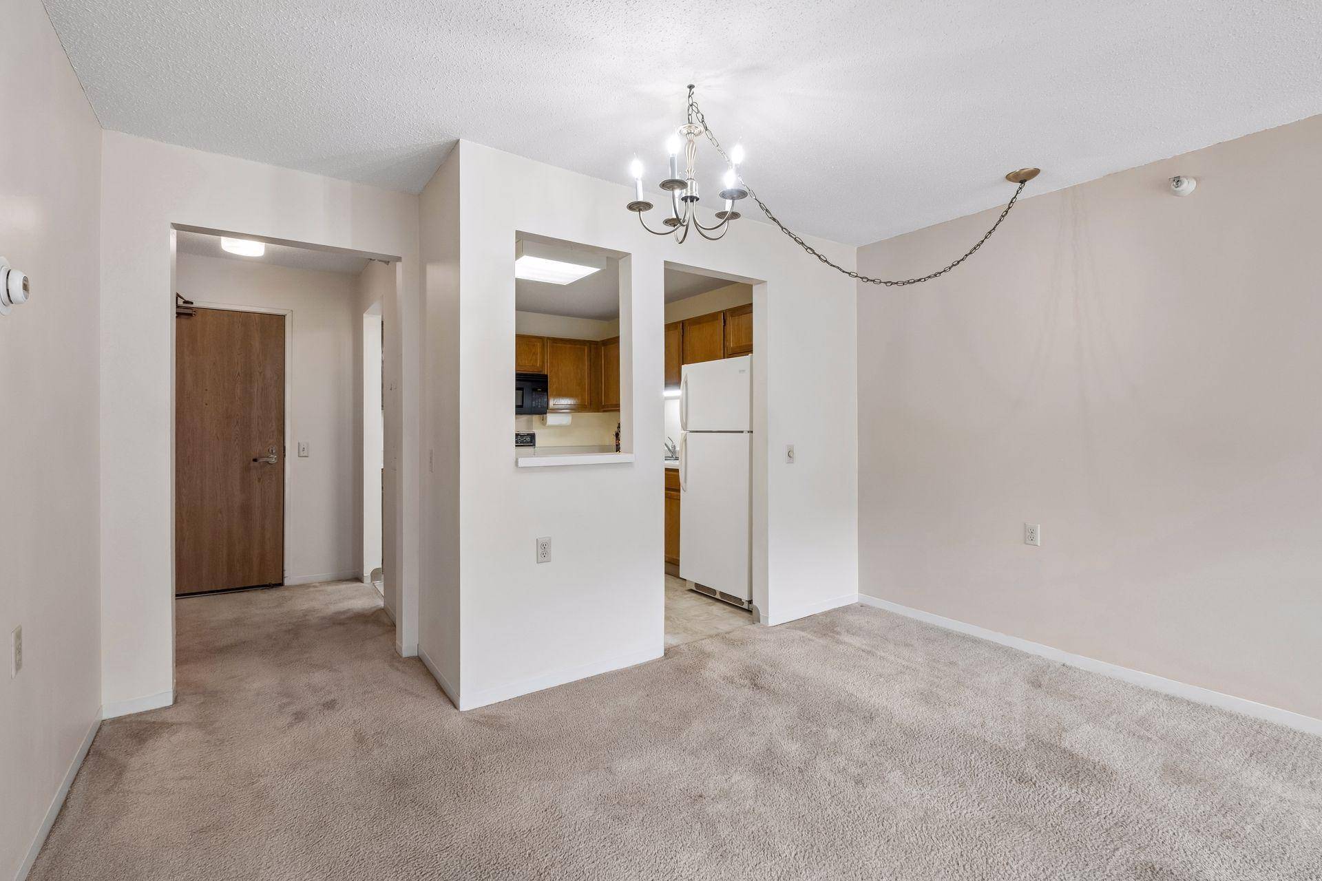 500 County Road B W #235, Roseville, MN 55113