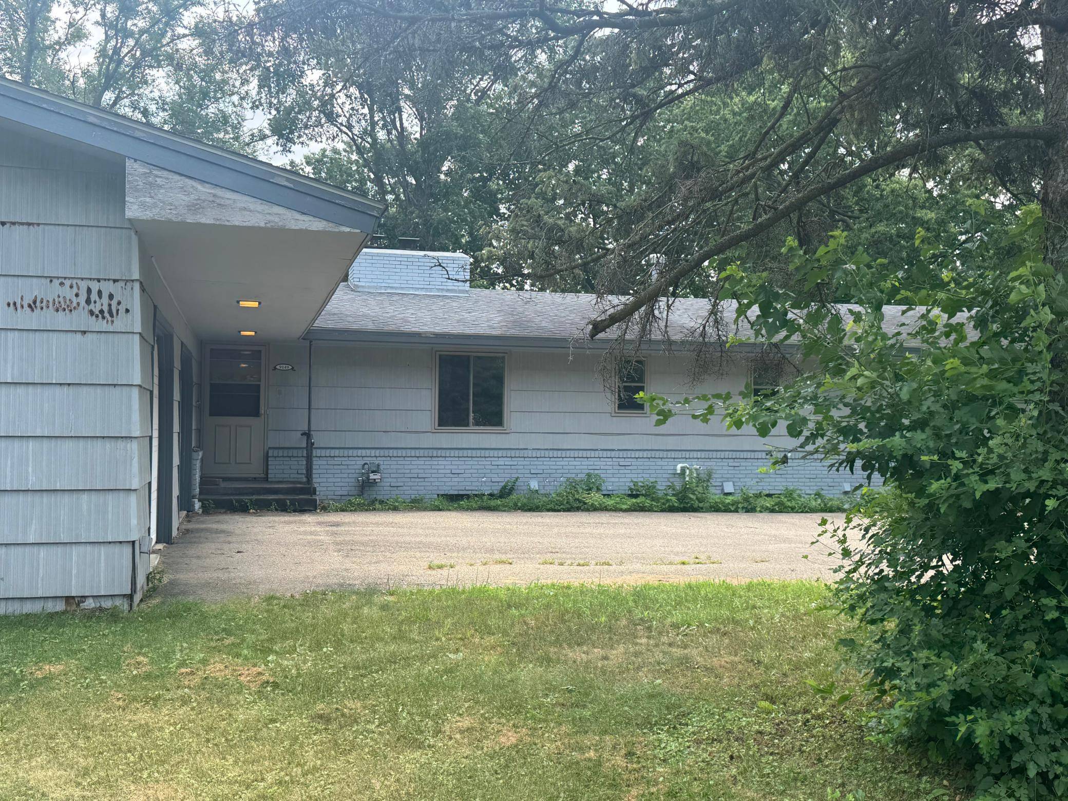9149 Meadowview RD, Bloomington, MN 55425