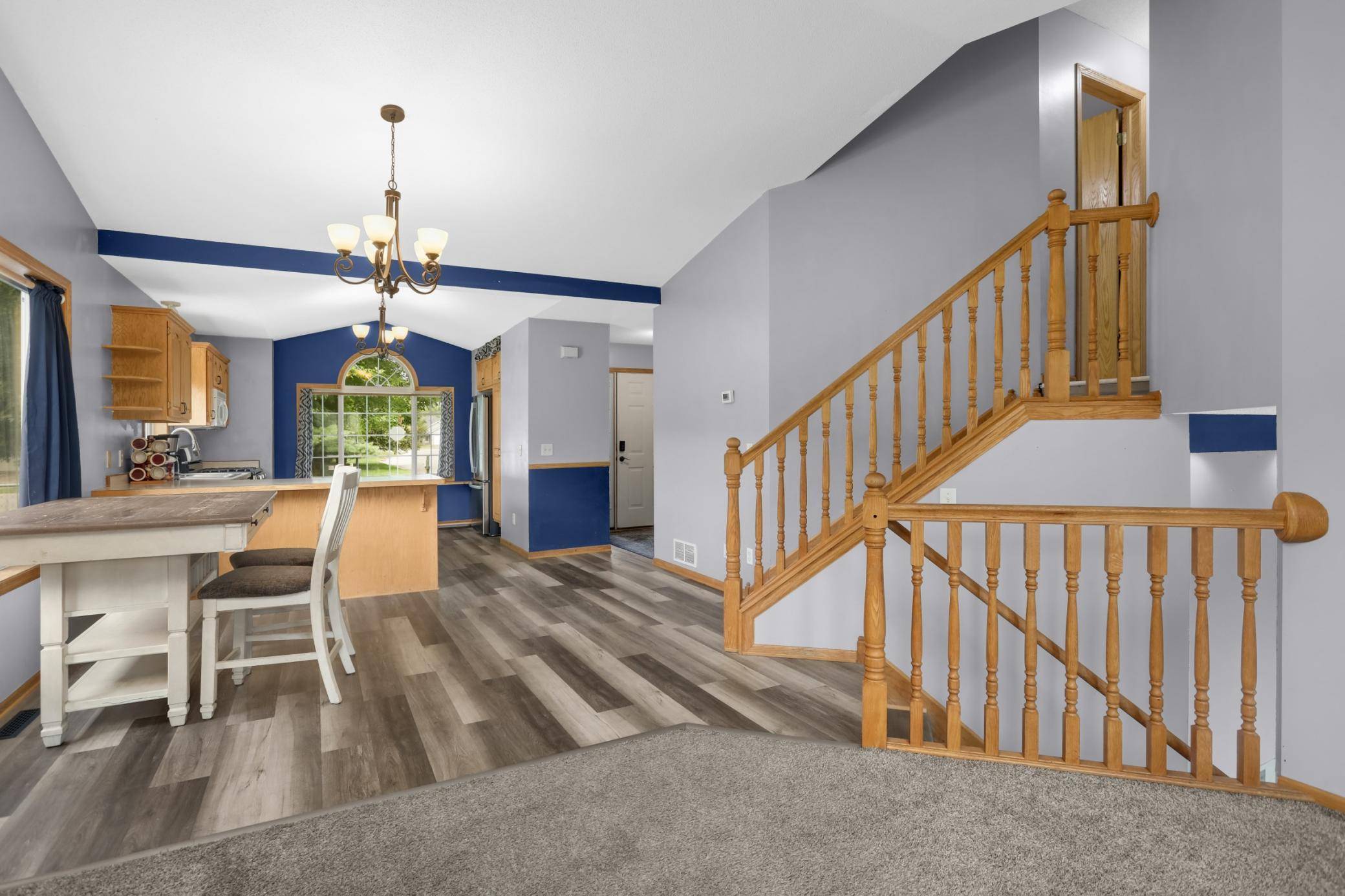 38343 Coventry DR, North Branch, MN 55056
