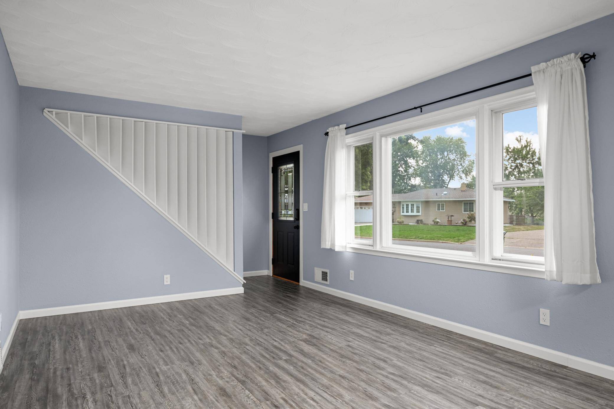 7163 Corliss WAY, Inver Grove Heights, MN 55076