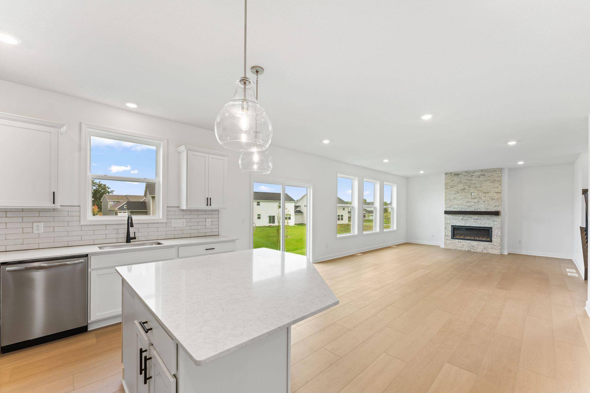 7540 Lower 42nd ST N, Oakdale, MN 55128