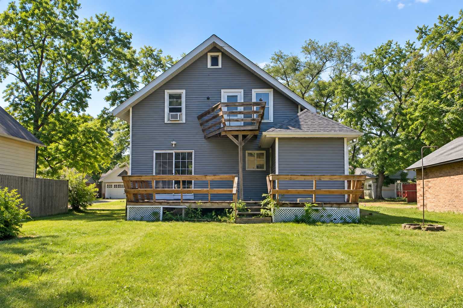 719 5th AVE NW, Faribault, MN 55021