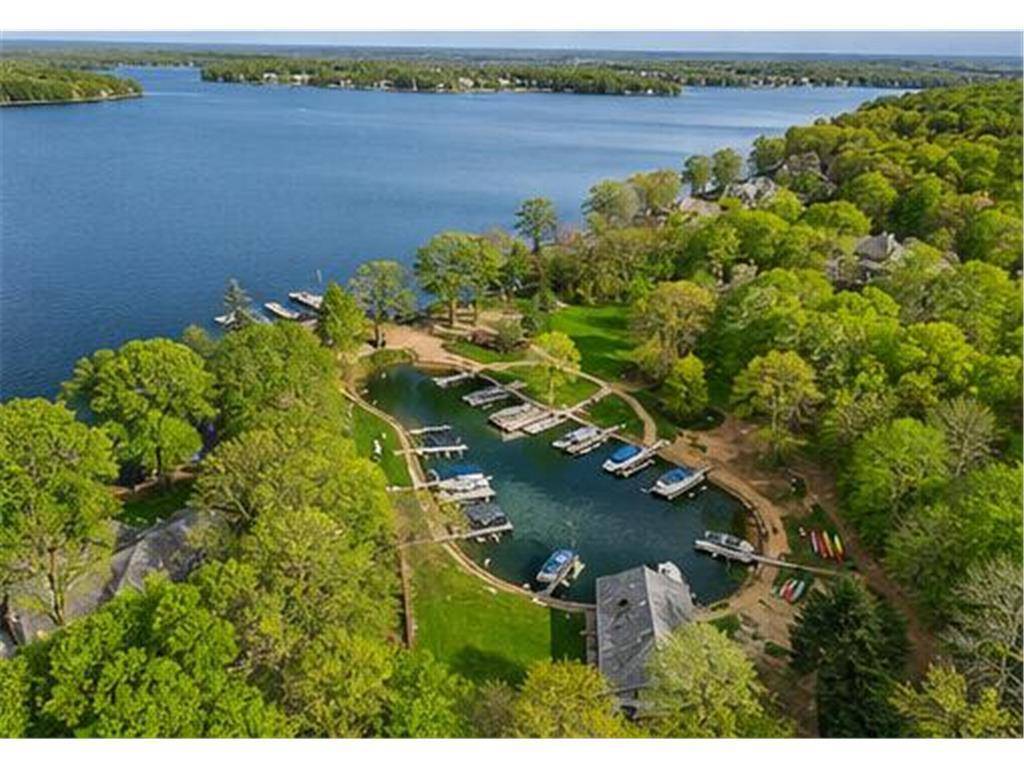 28200 Boulder CIR, Shorewood, MN 55331