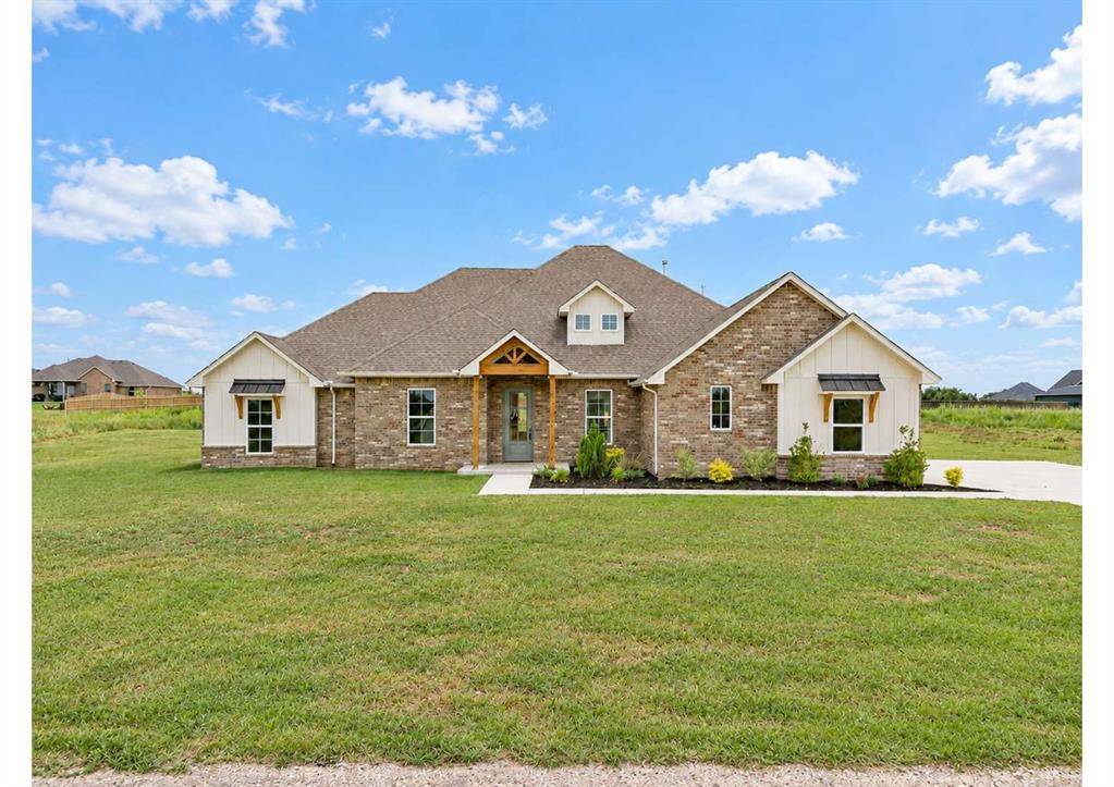 4449 Raymond LN, Guthrie, OK 73044
