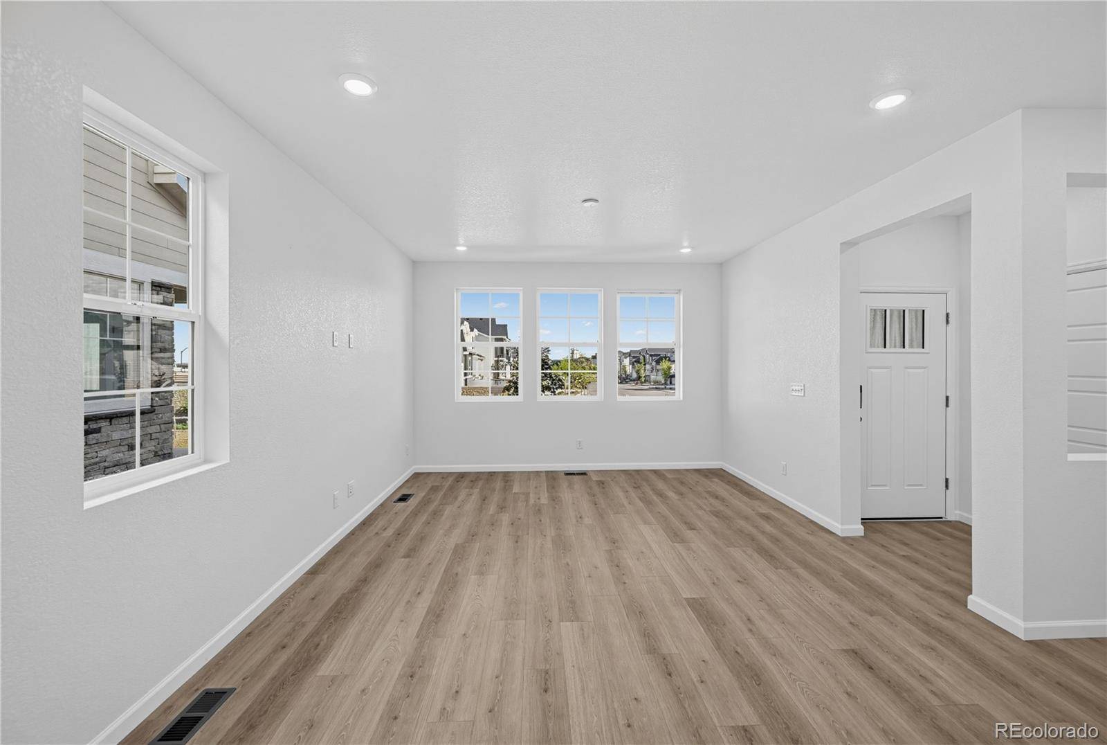 23732 E 33rd PL, Aurora, CO 80019