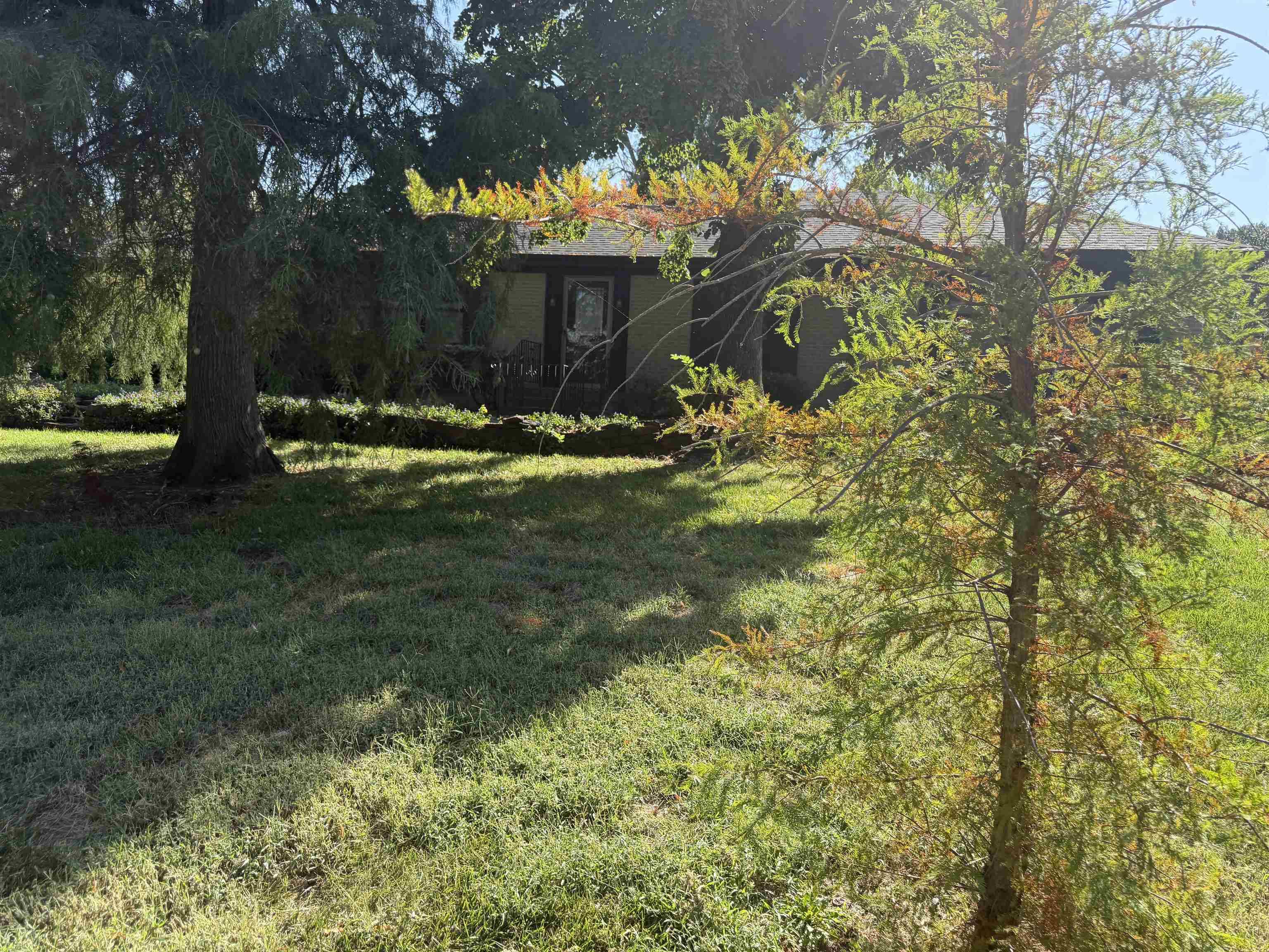 111 East Lake, Salina, KS 67401