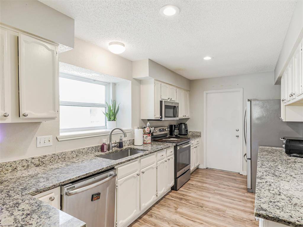 317 Stillmeadow Drive, Garland, TX 75040