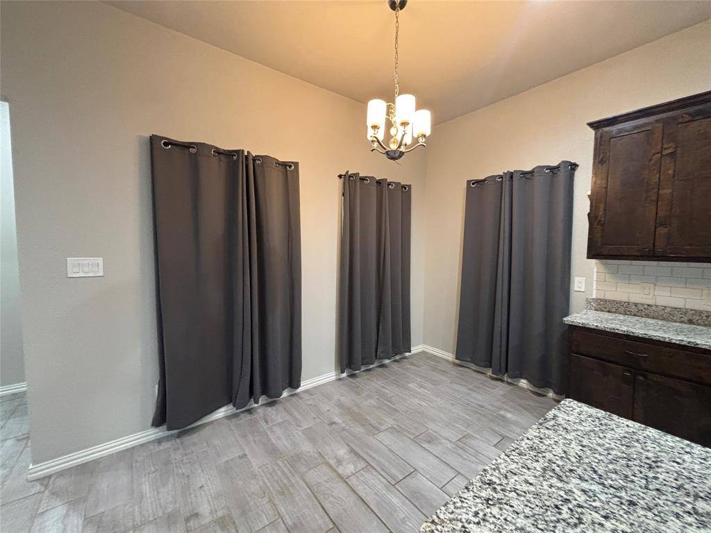 621 N Avenue B, Springtown, TX 76082