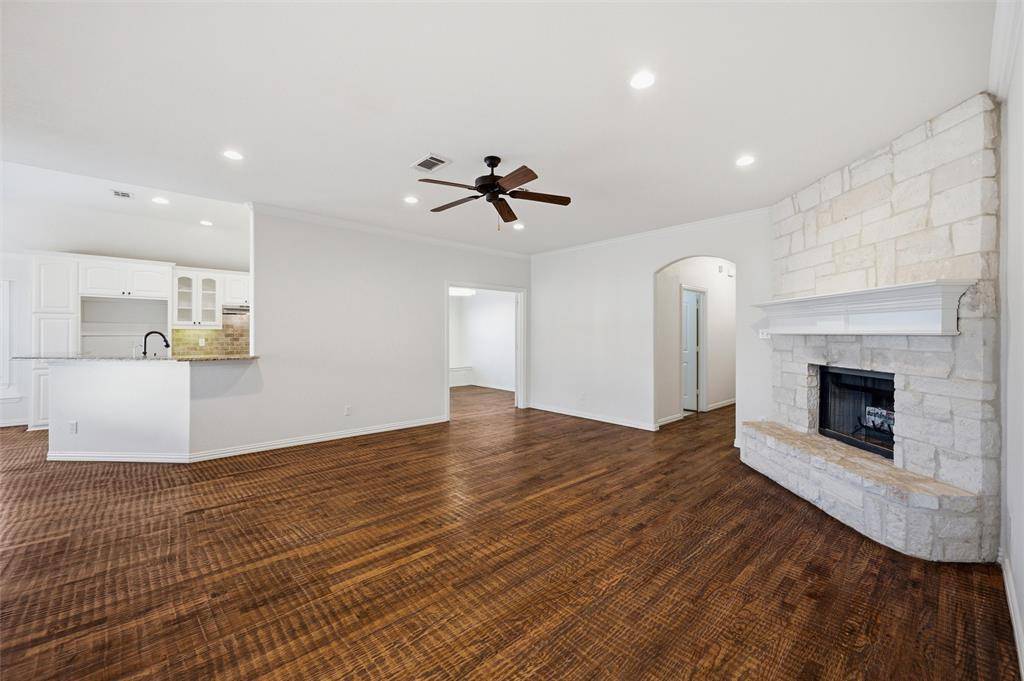164 Horseshoe Bend, Waxahachie, TX 75165