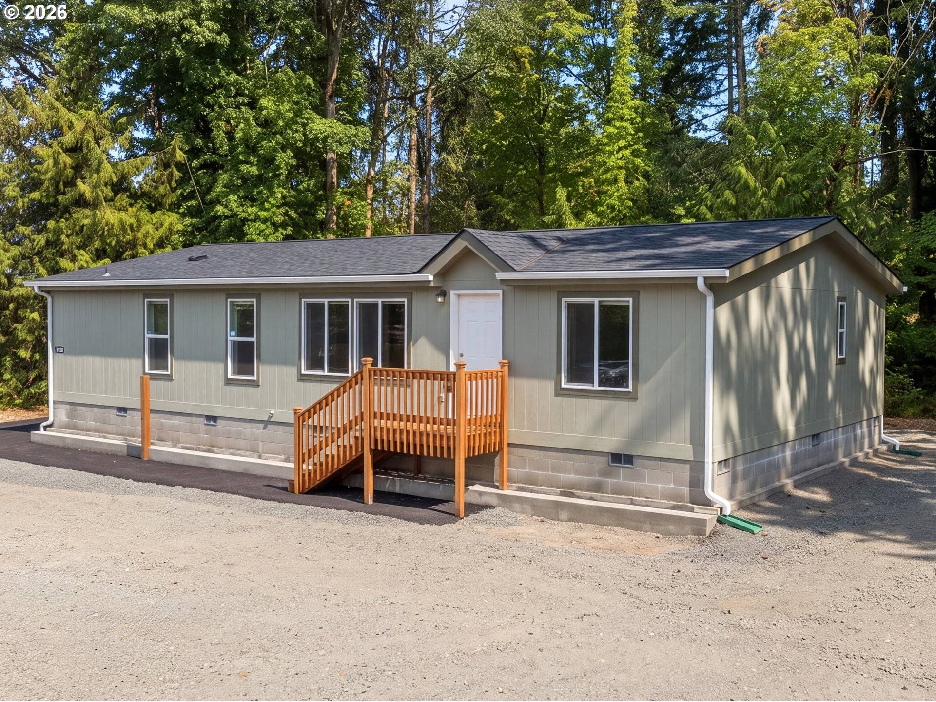 1920 Grade ST, Kelso, WA 98626