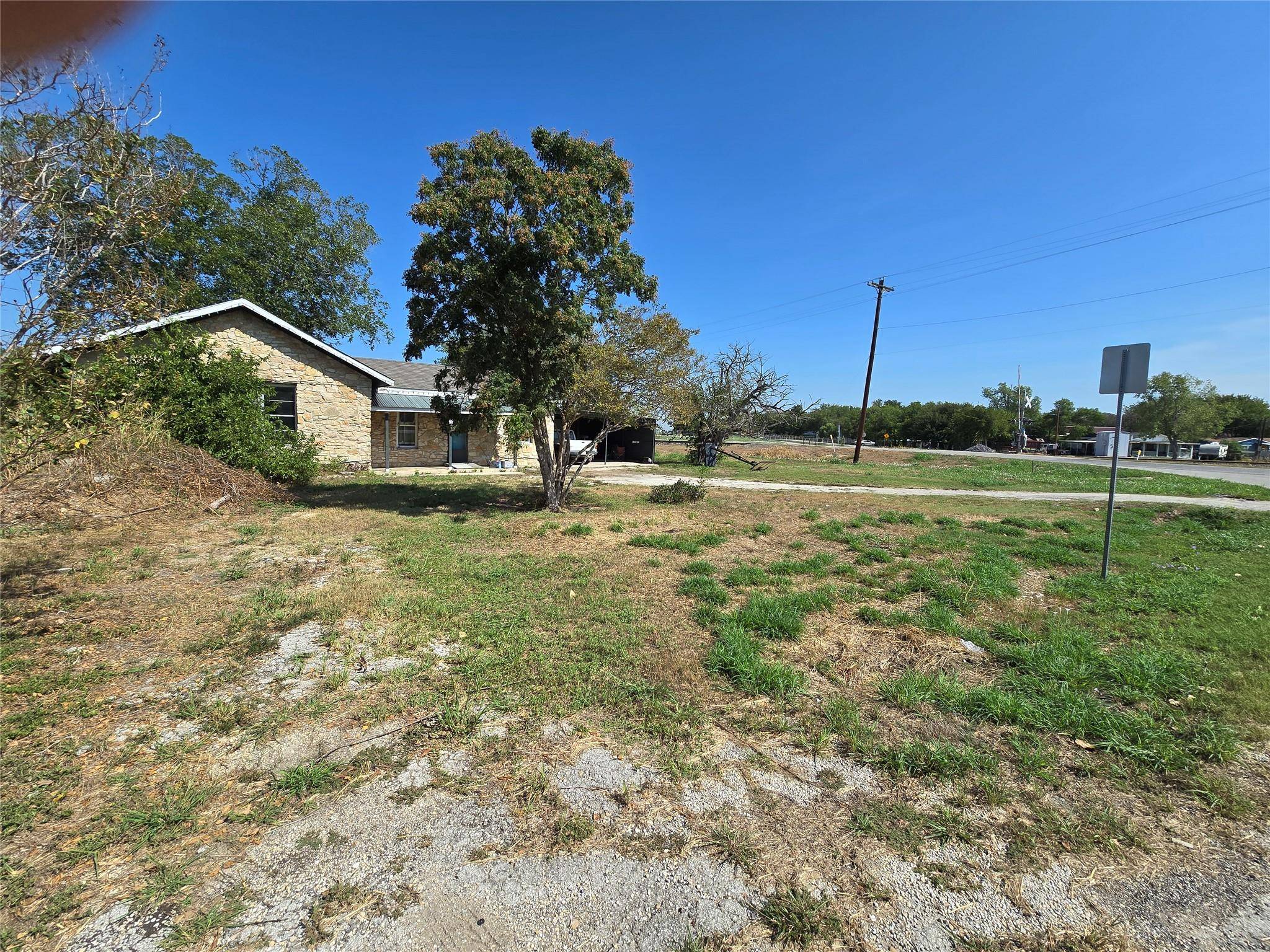 16 Church ST, Maxwell, TX 78656