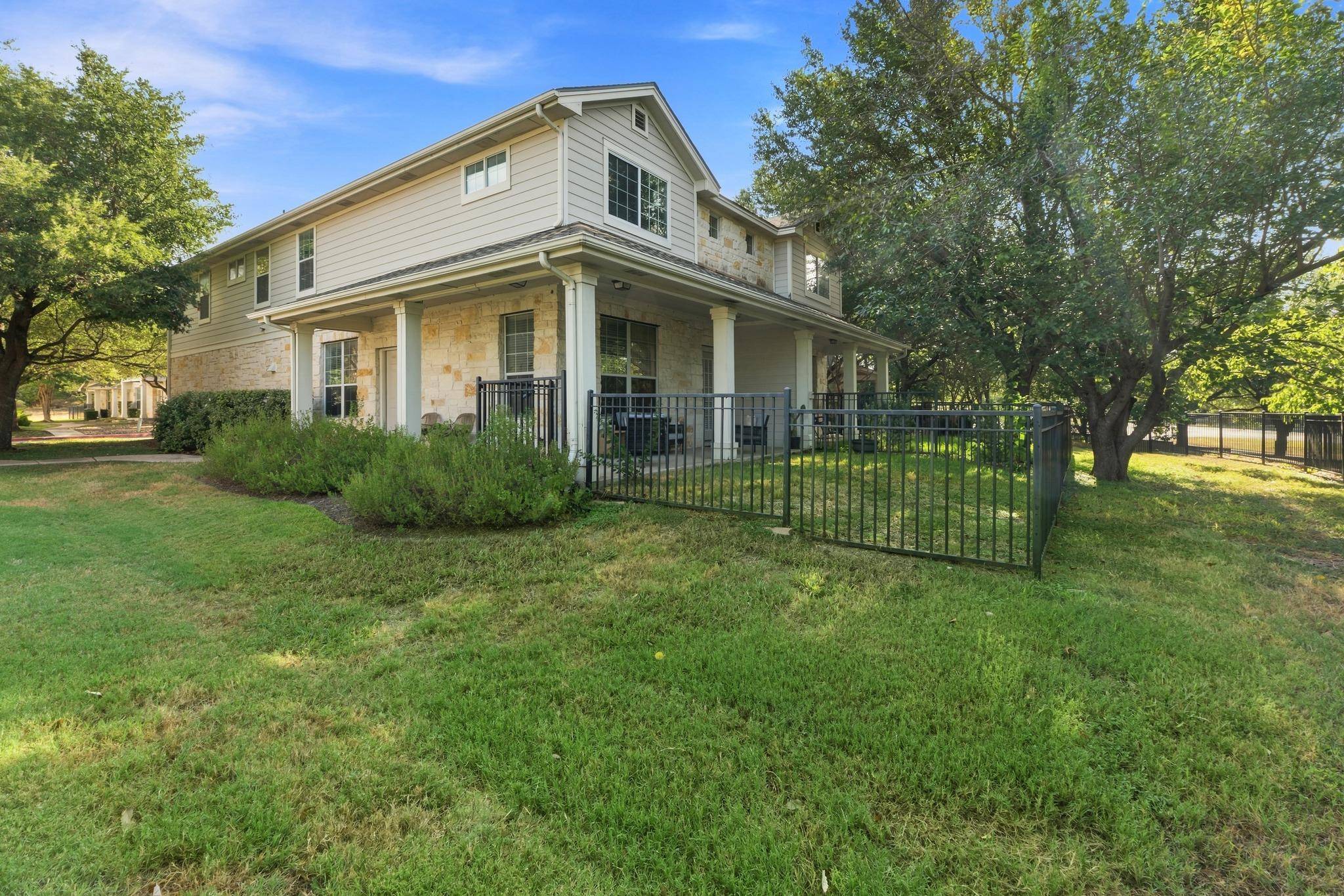 1900 Scofield Ridge PKWY #202, Austin, TX 78727