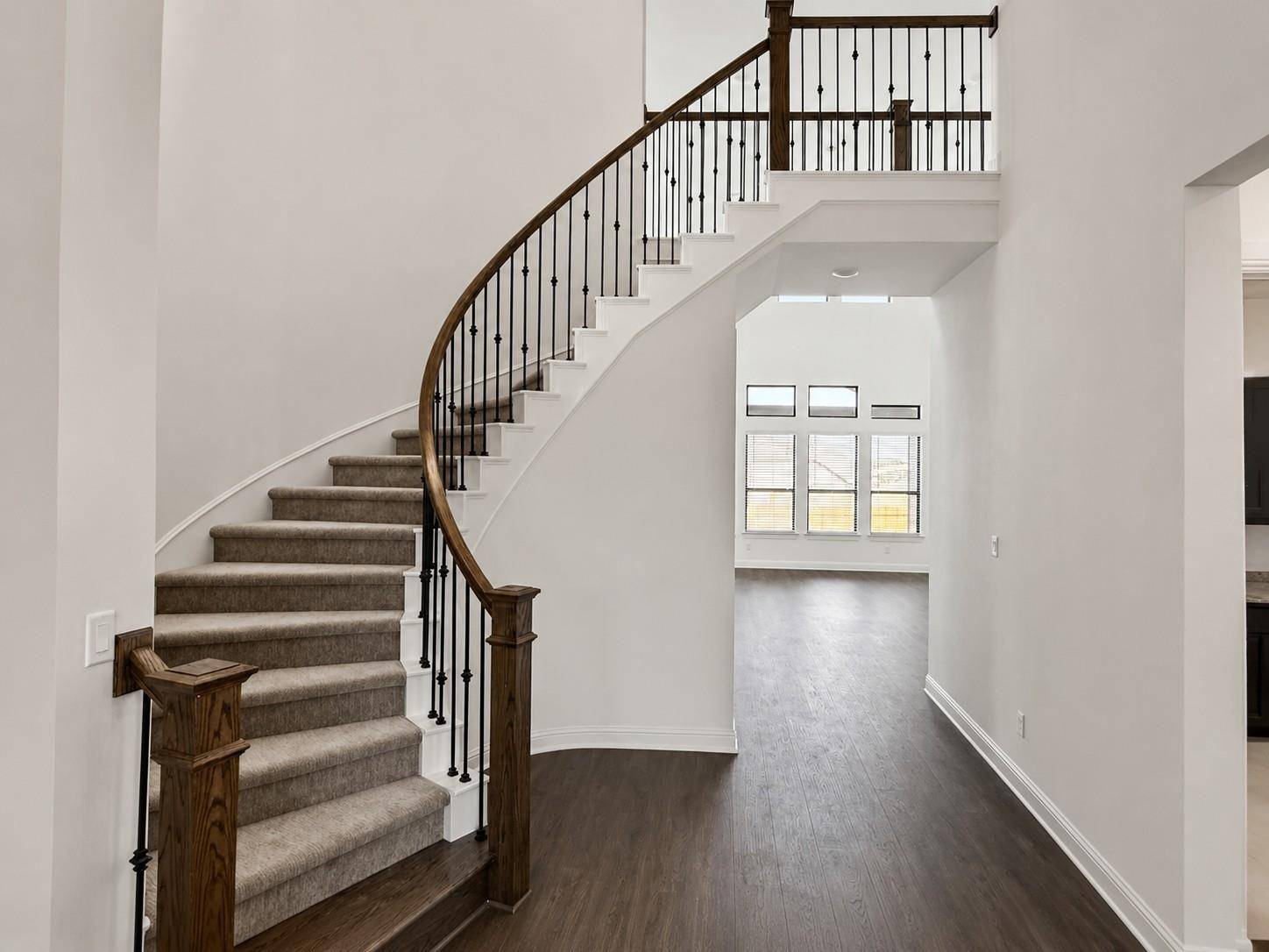 201 Archway LN, Liberty Hill, TX 78642