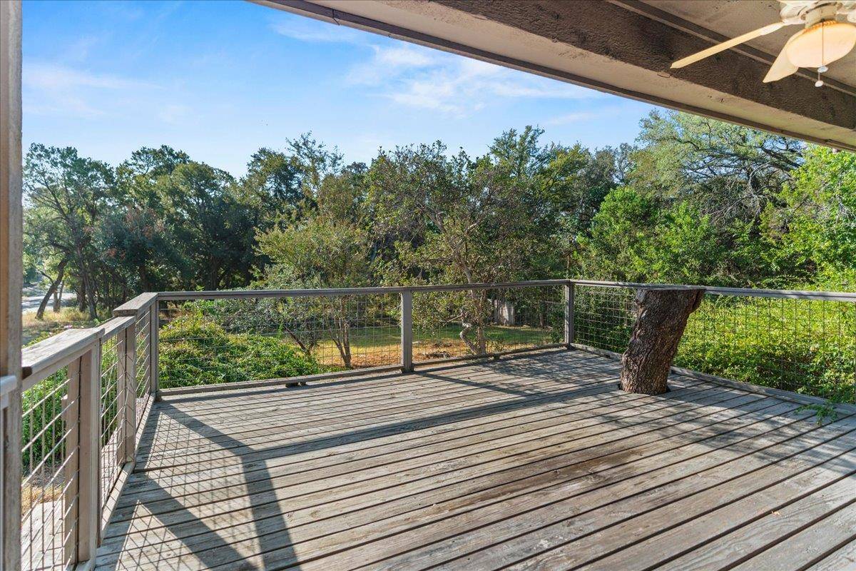 21 Shady Grove LN, Wimberley, TX 78676