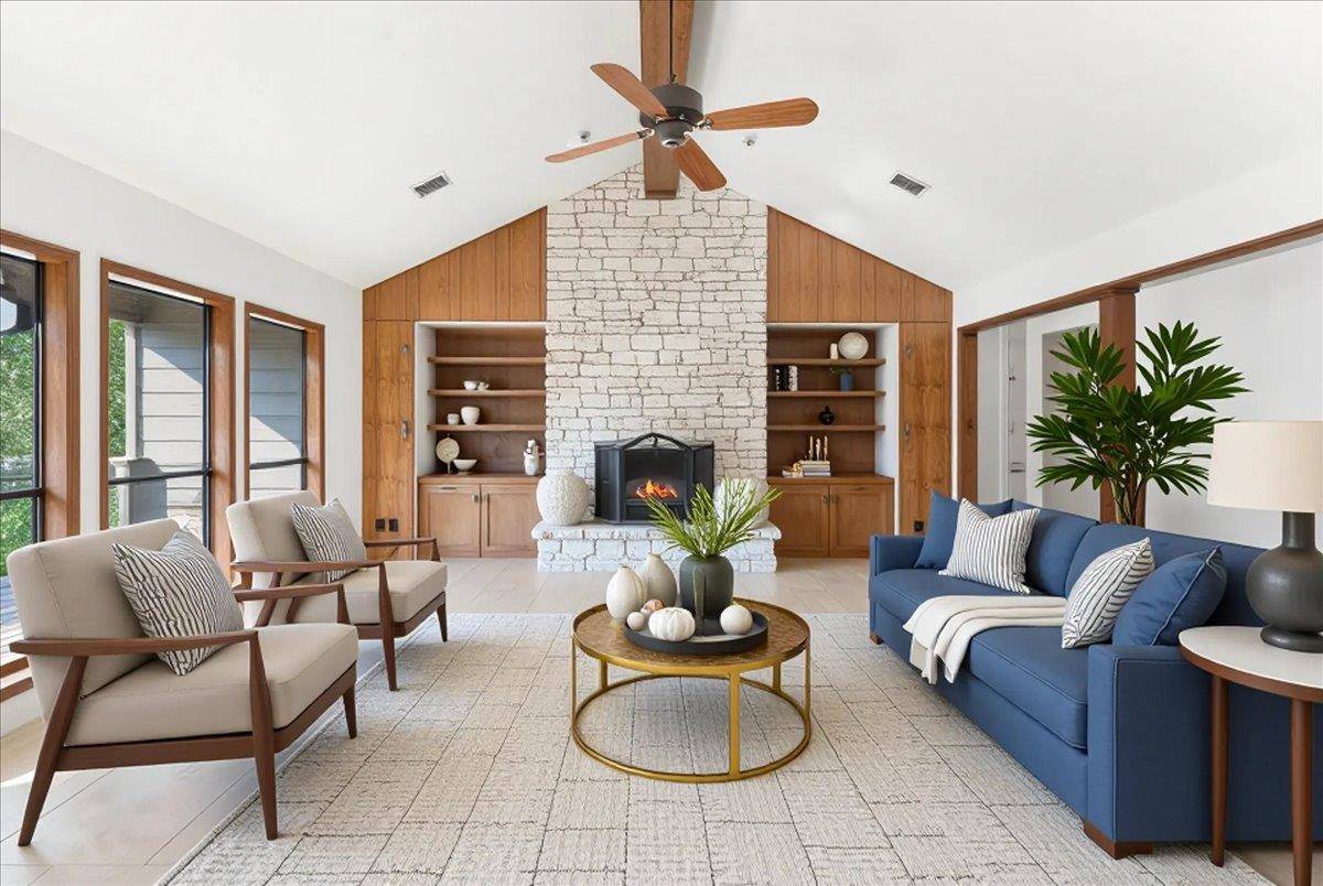 21 Shady Grove LN, Wimberley, TX 78676