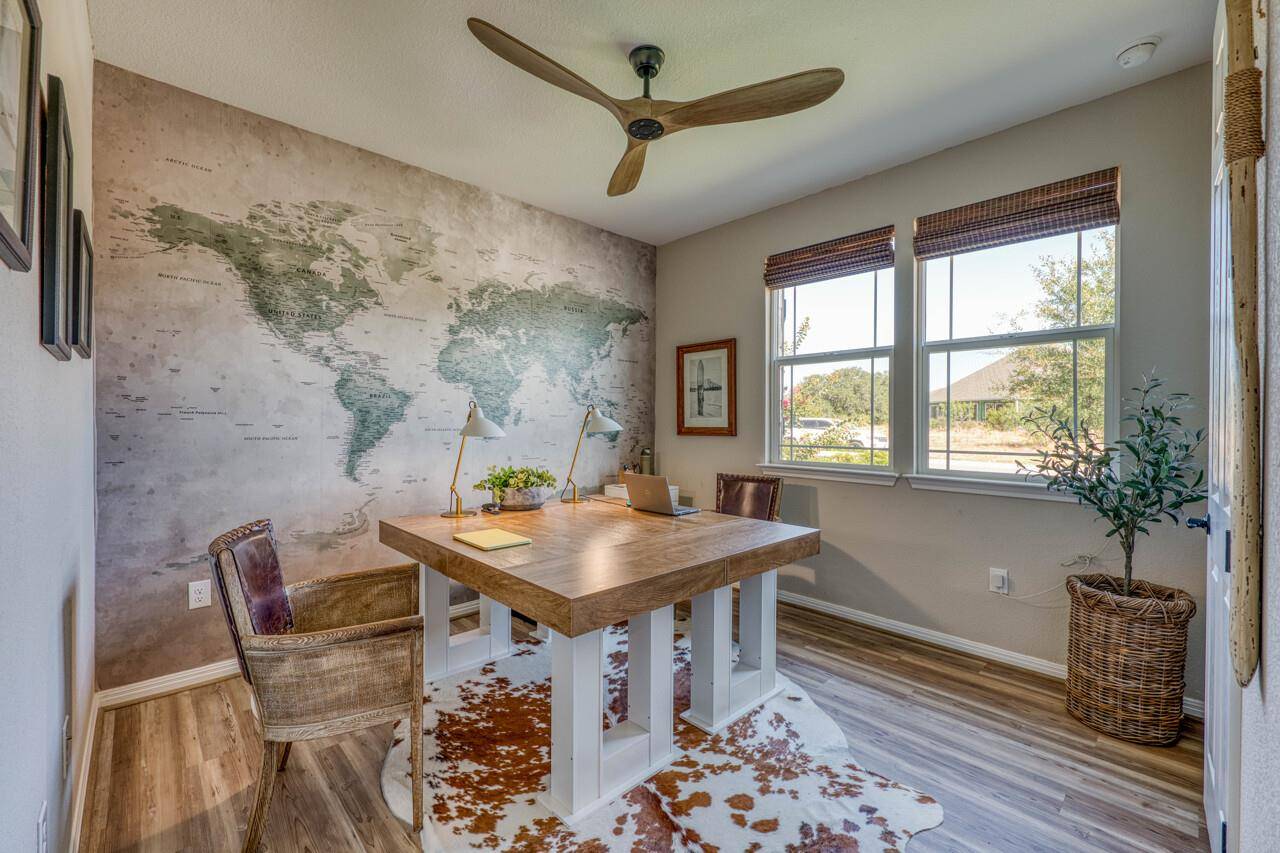 105 Plumbago LN, Marble Falls, TX 78654
