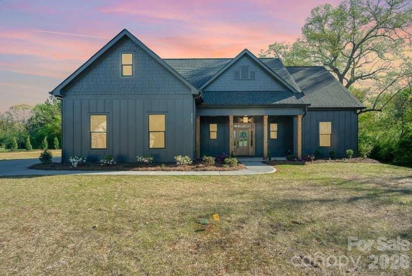 1037 Baylor Grove RD, Monroe, NC 28112