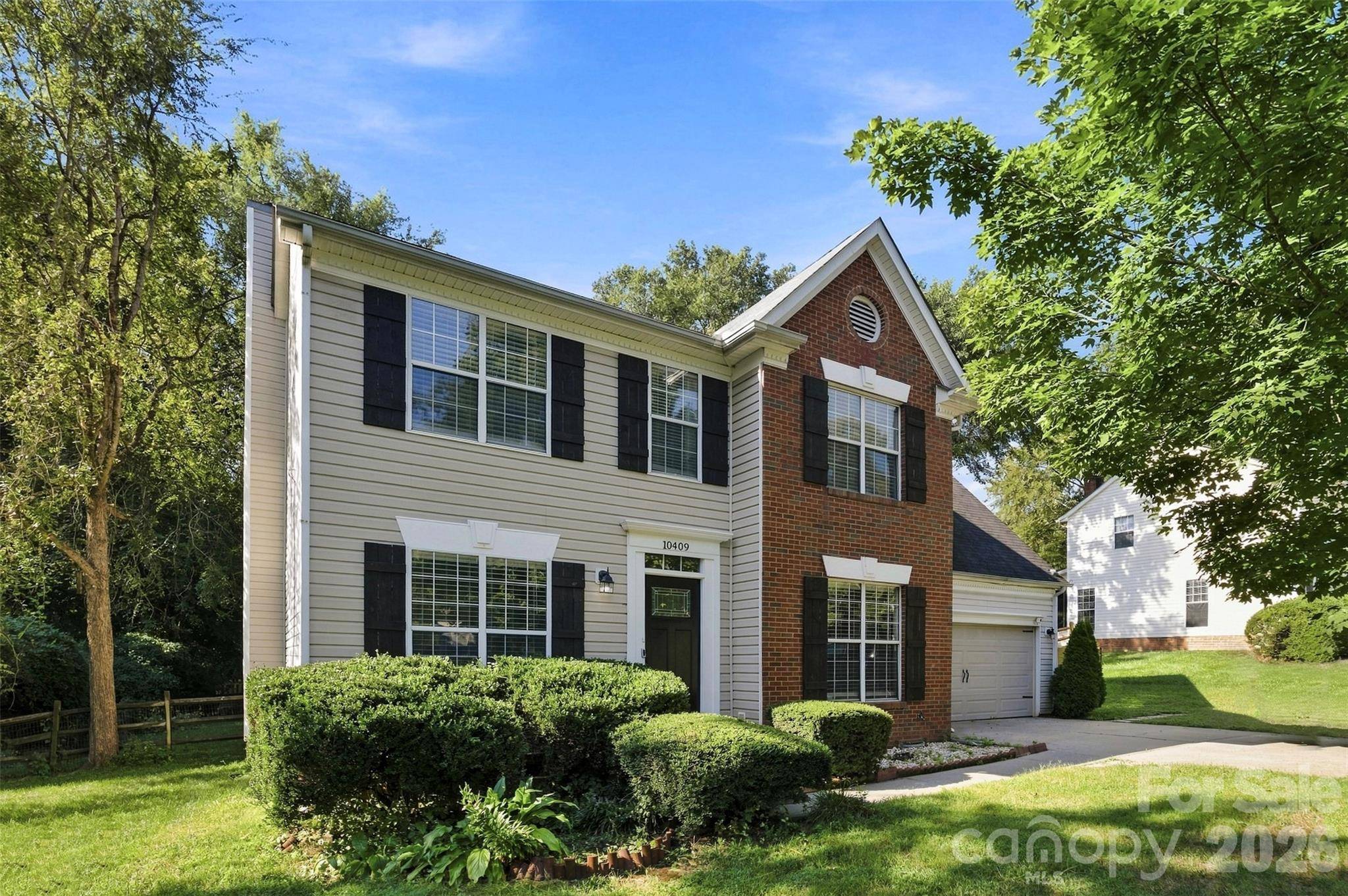 10409 Northwoods Forest DR, Charlotte, NC 28214