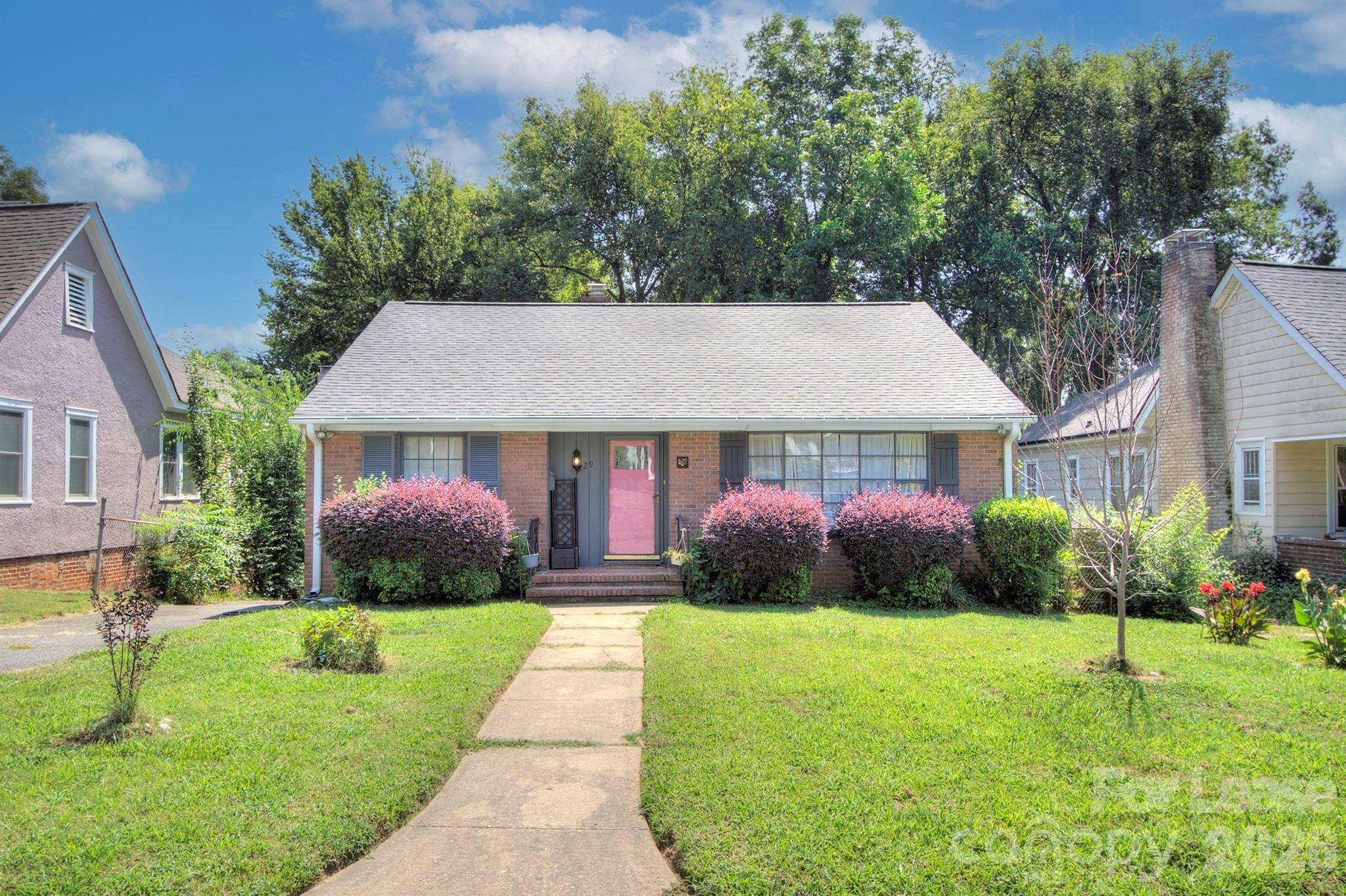 629 Grandin RD, Charlotte, NC 28208