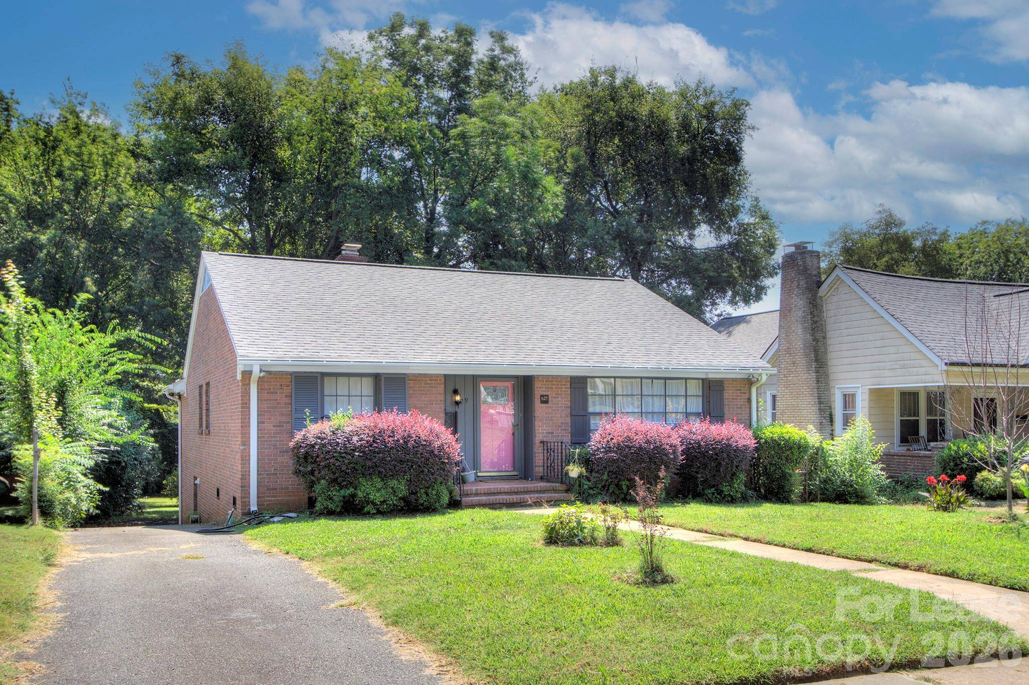 629 Grandin RD, Charlotte, NC 28208