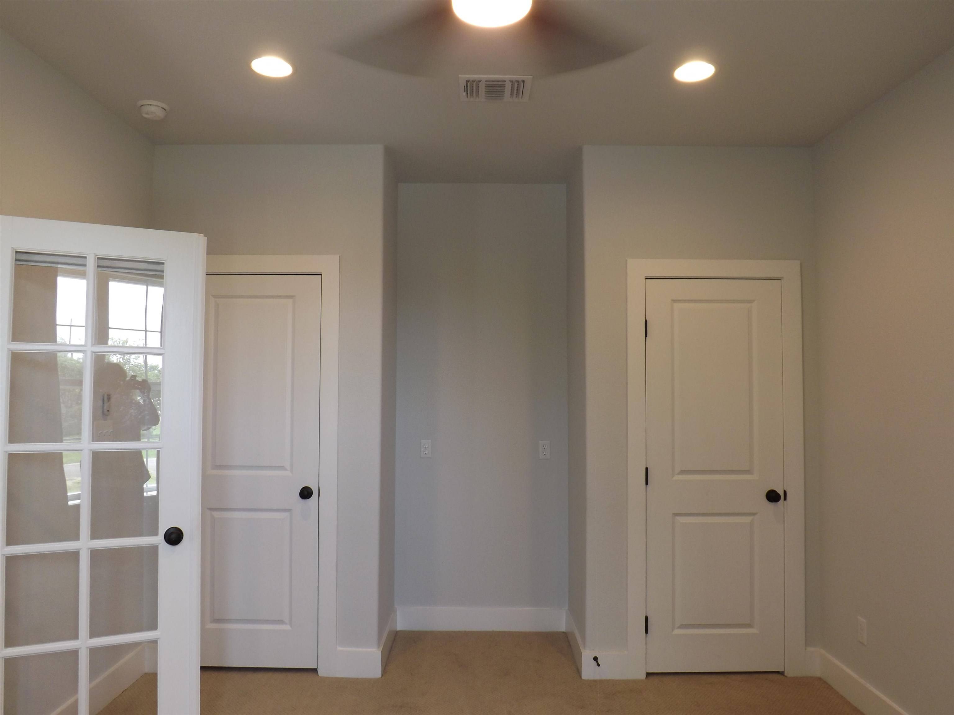 1191 S Lake Dr, Granite Shoals, TX 78654