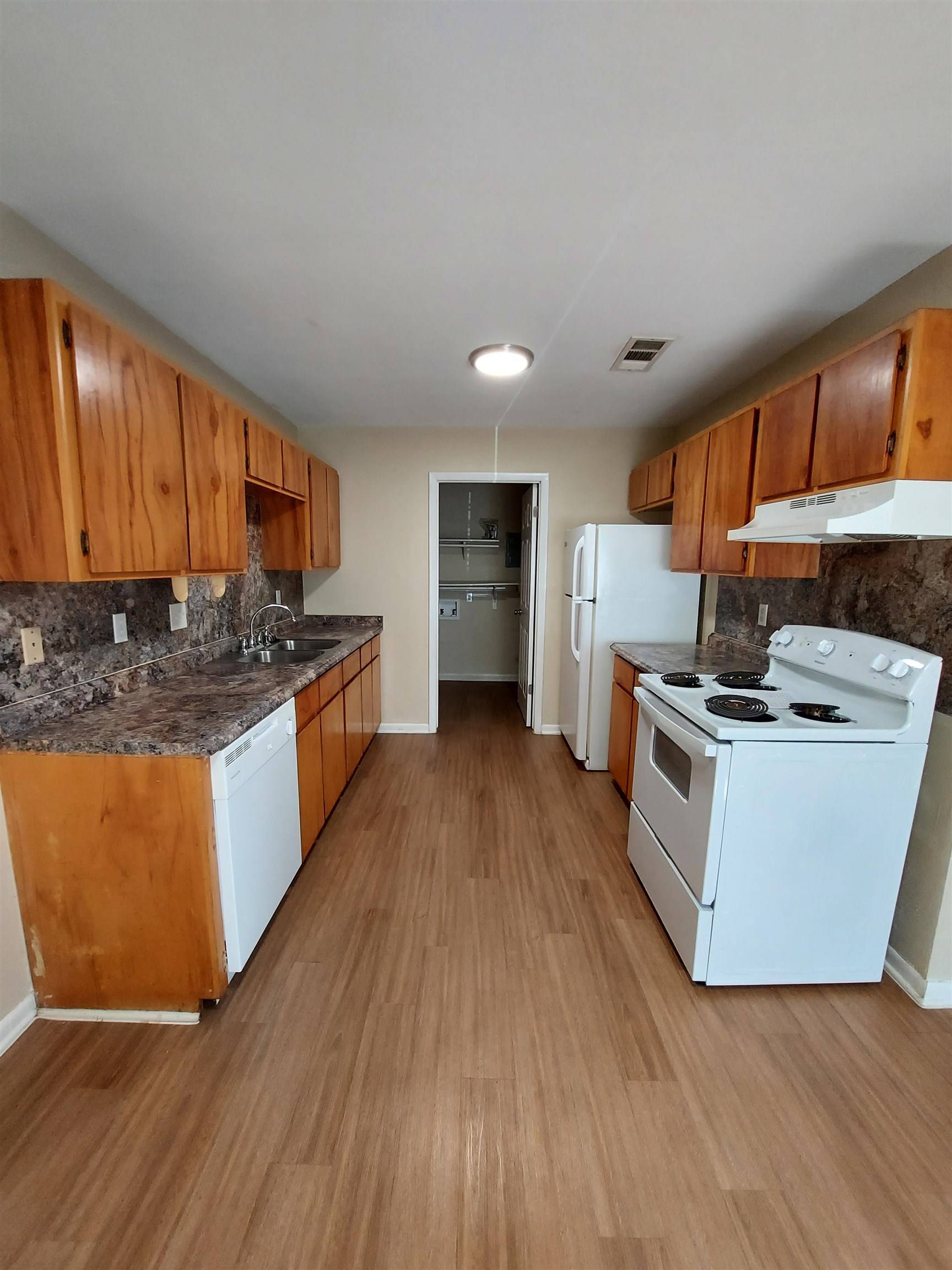 304 Ave R ST, Marble Falls, TX 78654
