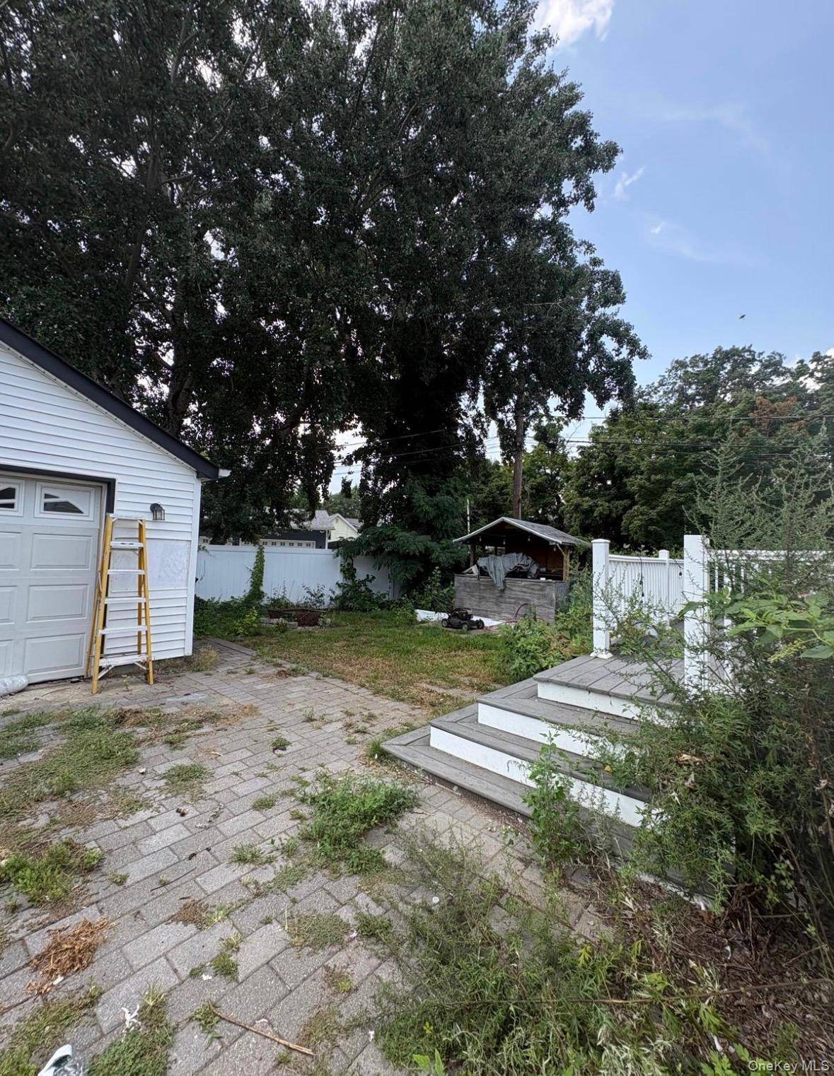38 Jackson AVE, Bayville, NY 11709