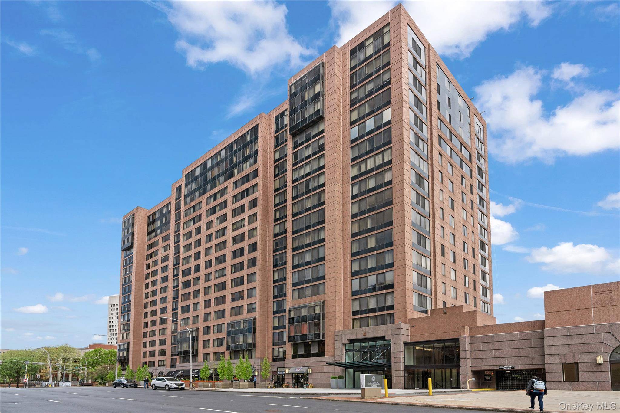 4 Martine AVE #1109, White Plains, NY 10606