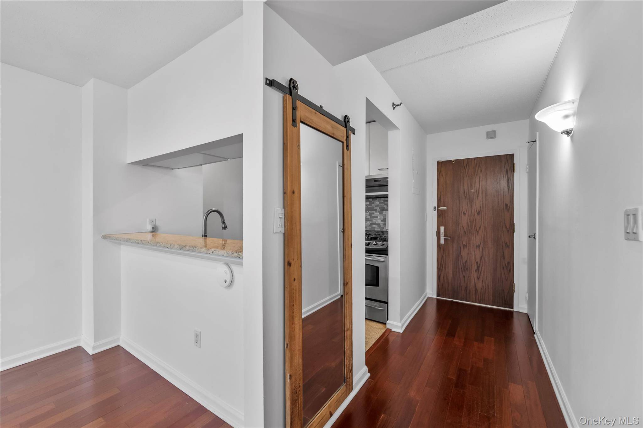 4 Martine AVE #1109, White Plains, NY 10606