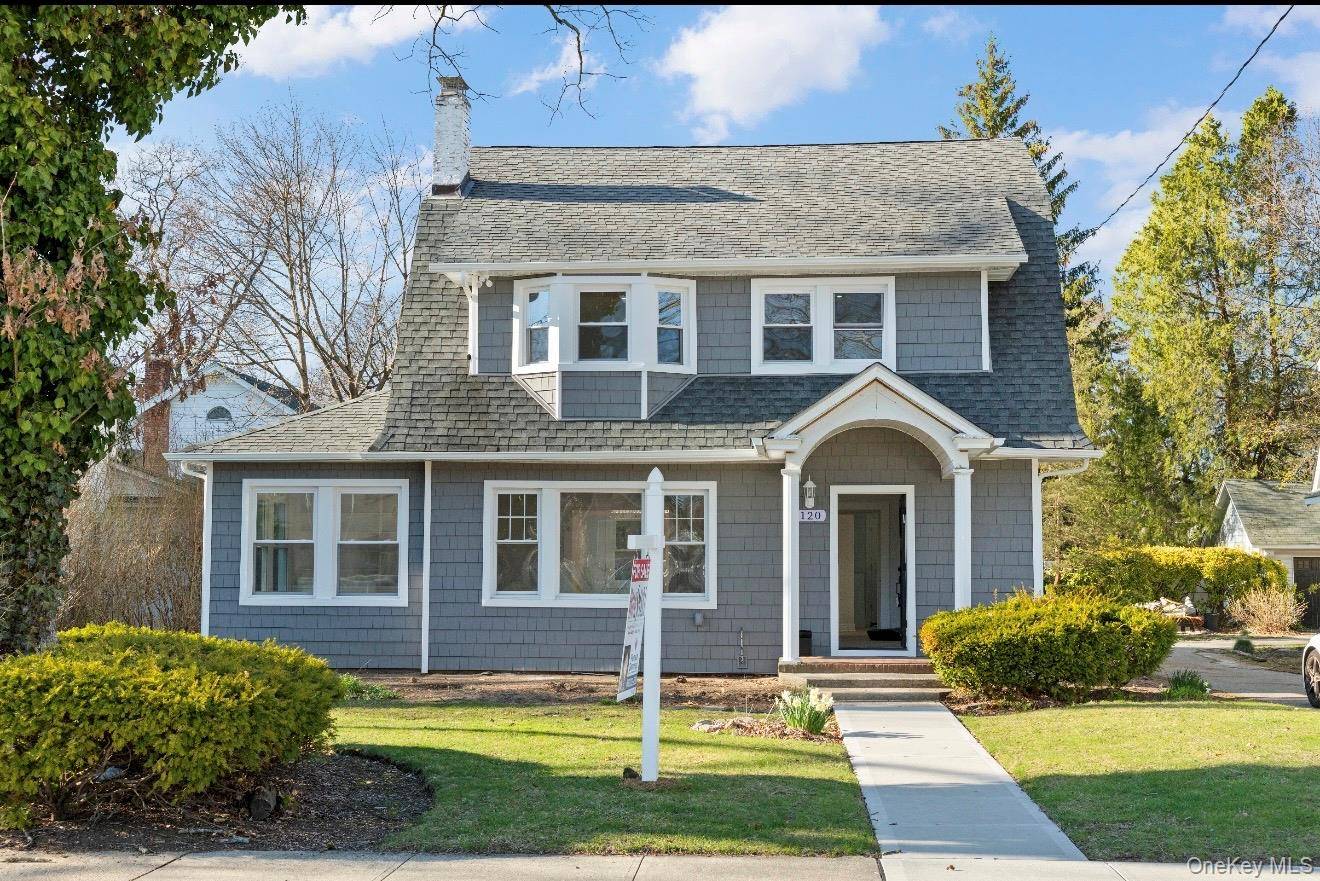 120 Lena AVE, Freeport, NY 11520